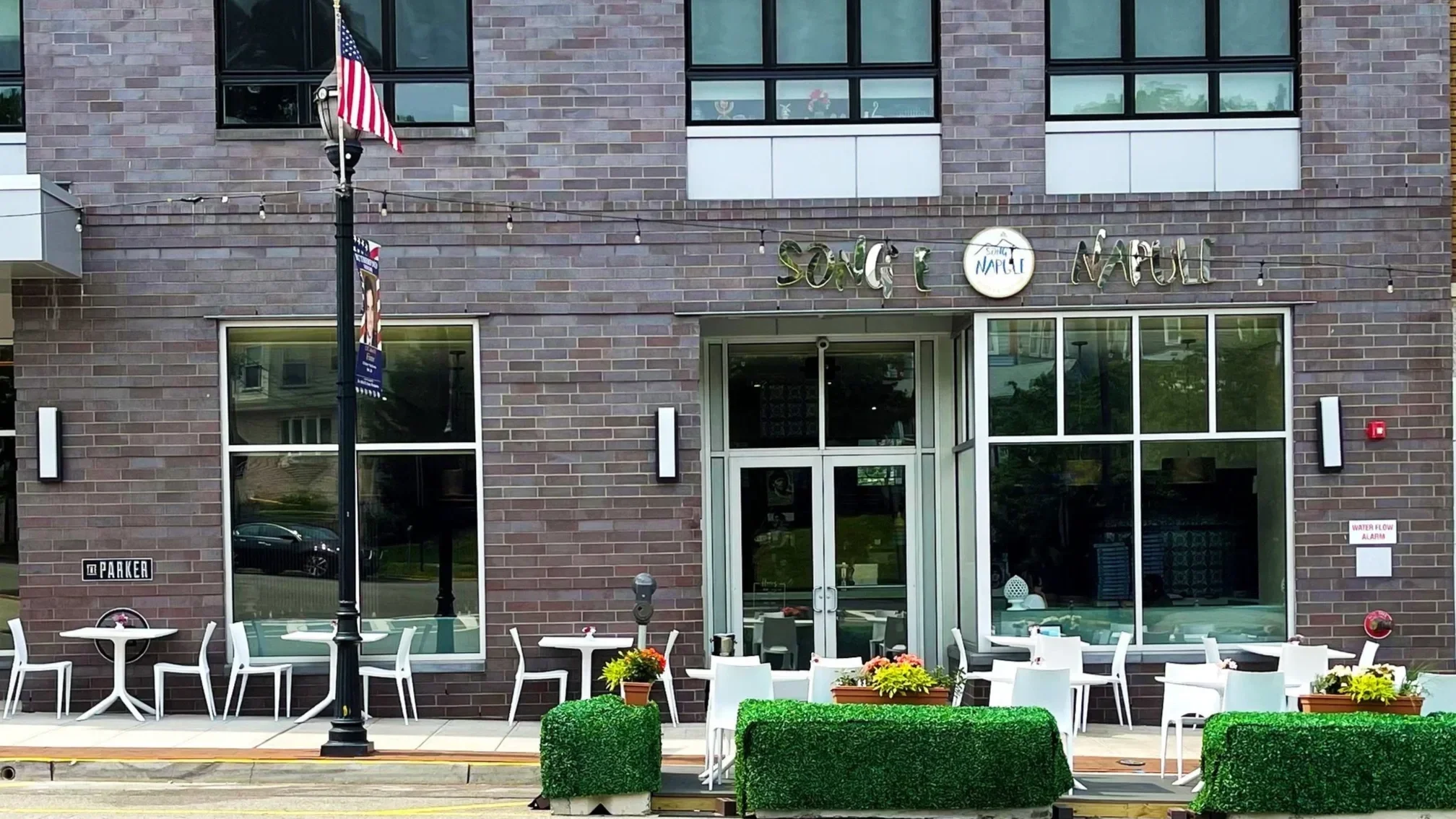 View of Song' e Napule Rutherford NJ Outdoor seating and Entrance