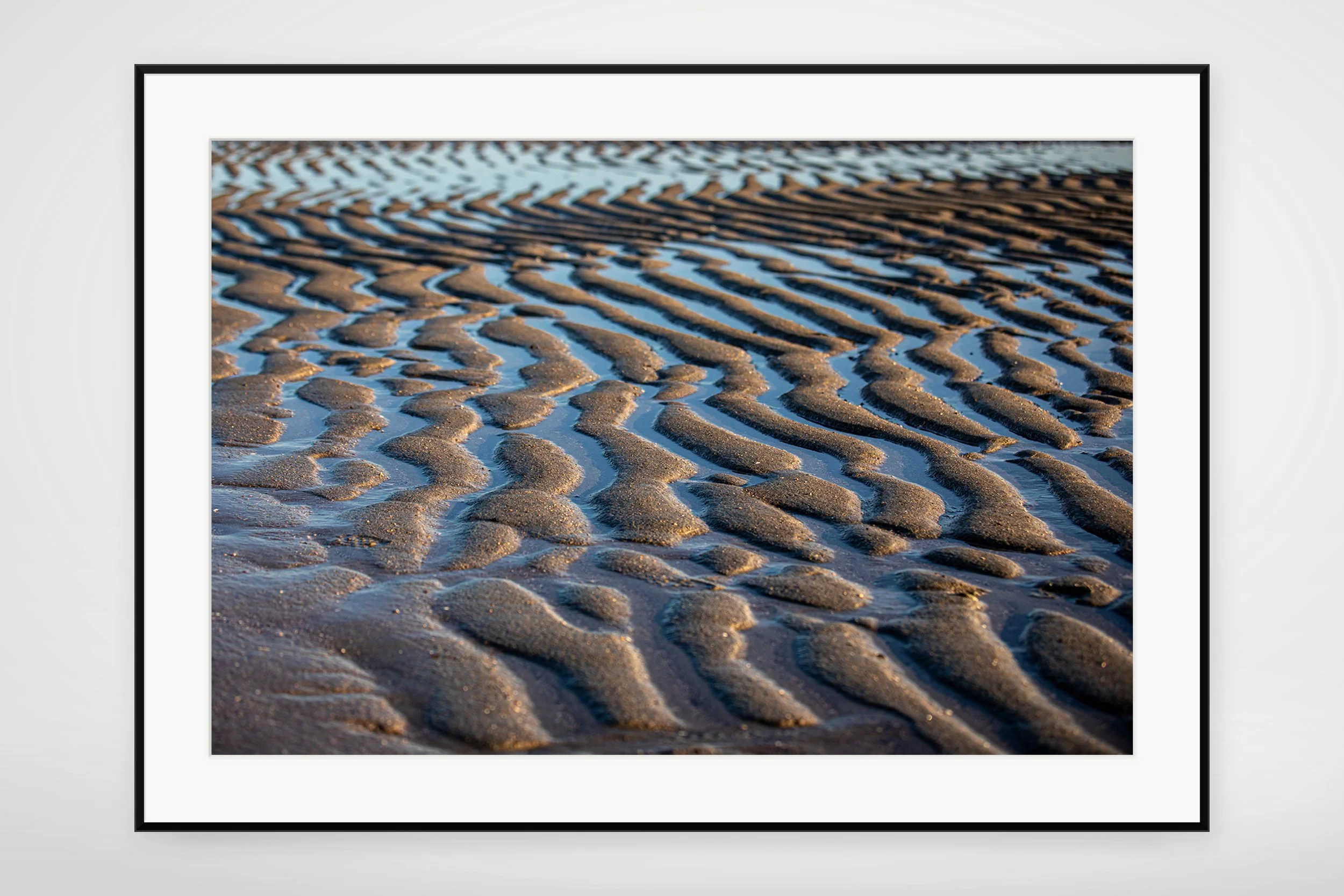 HHI05-MOCKUP-FRAMED.jpg