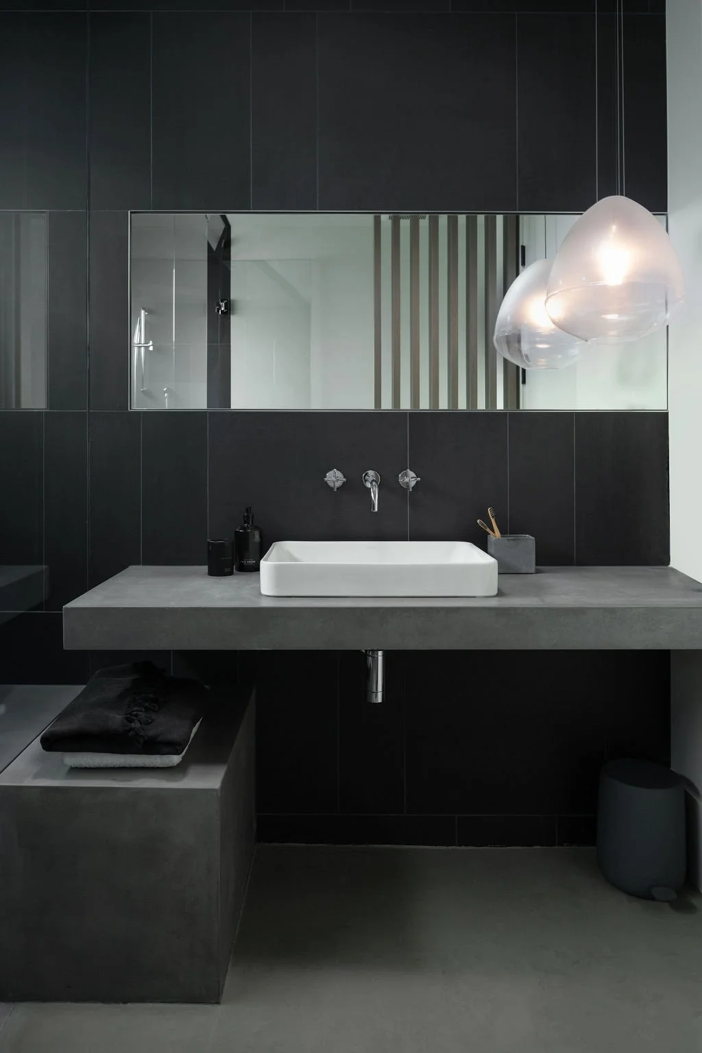 Knollwood-Downstairs-Bathroom-2-Light-On.jpg