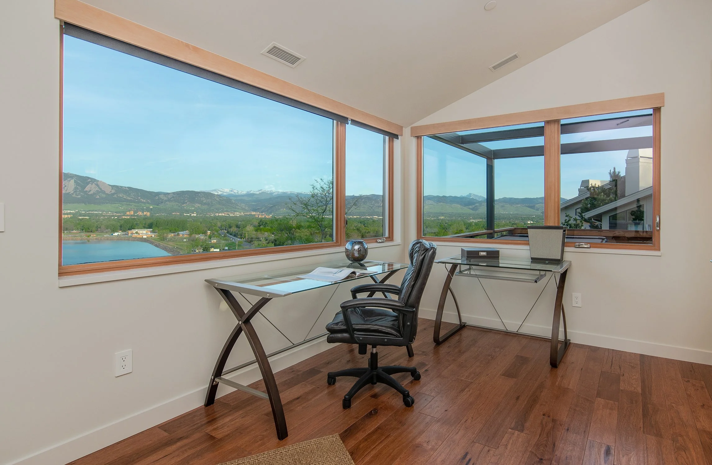 office-4.jpg