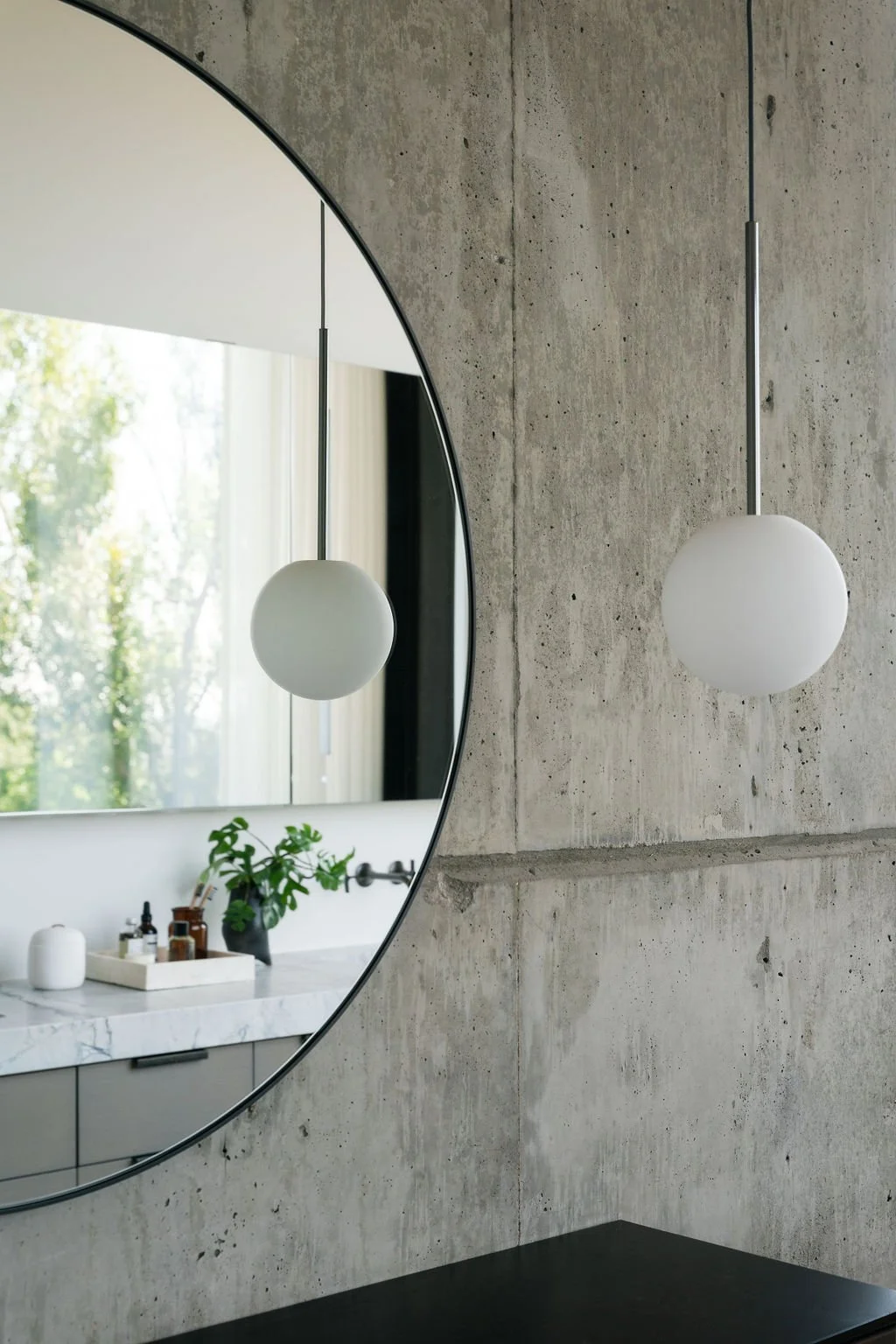 Knollwood-Masterbath-Mirror-Detail.jpg