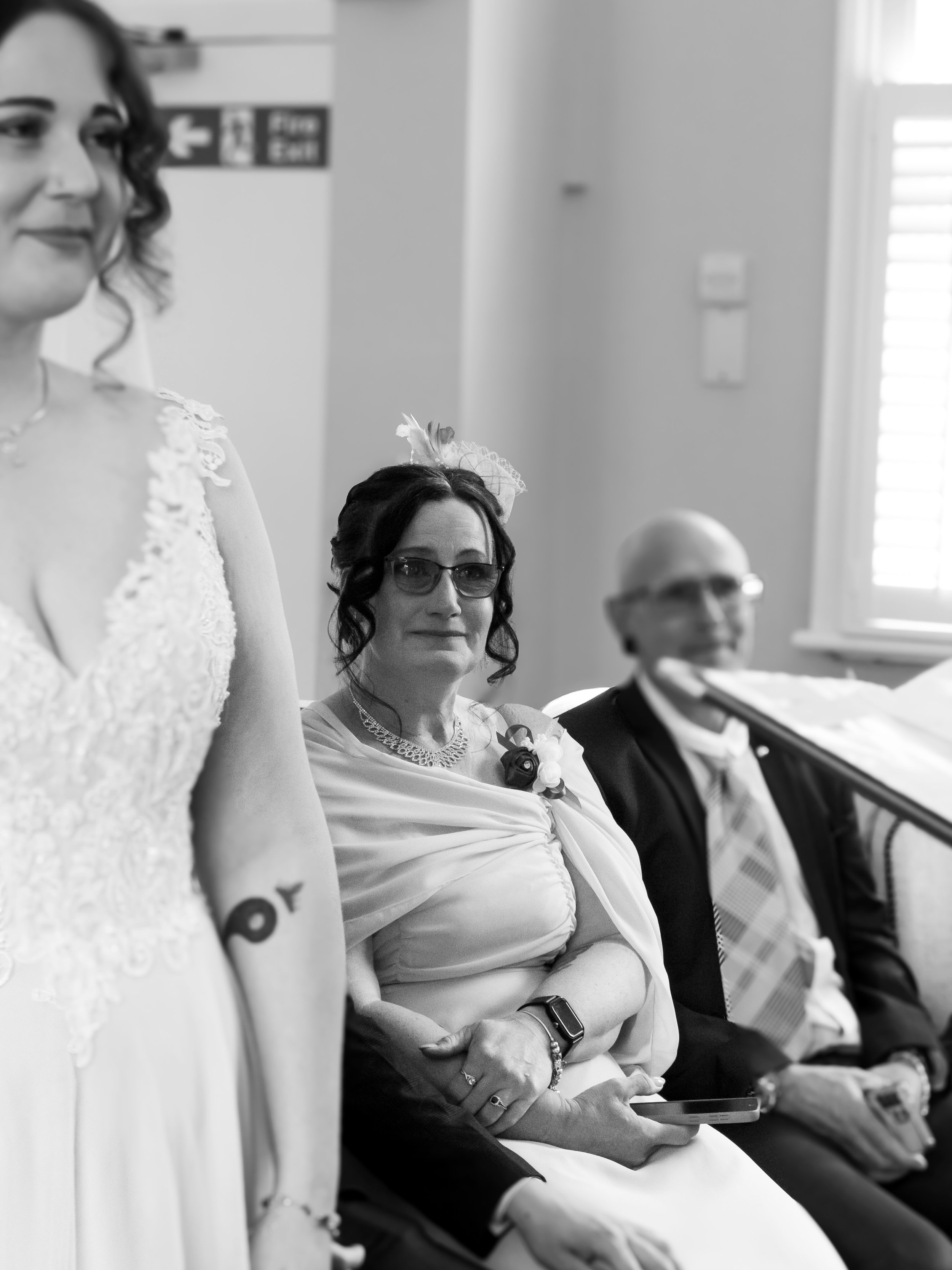 Trying to hold it together&hellip; but failing slightly 🥹
These are the moments you can&rsquo;t plan, can&rsquo;t pose&hellip; just pure, real emotion 🤍

#weddingphotographeruk #rugbyregistryoffice #weddinginspo #blackandwhitephotography