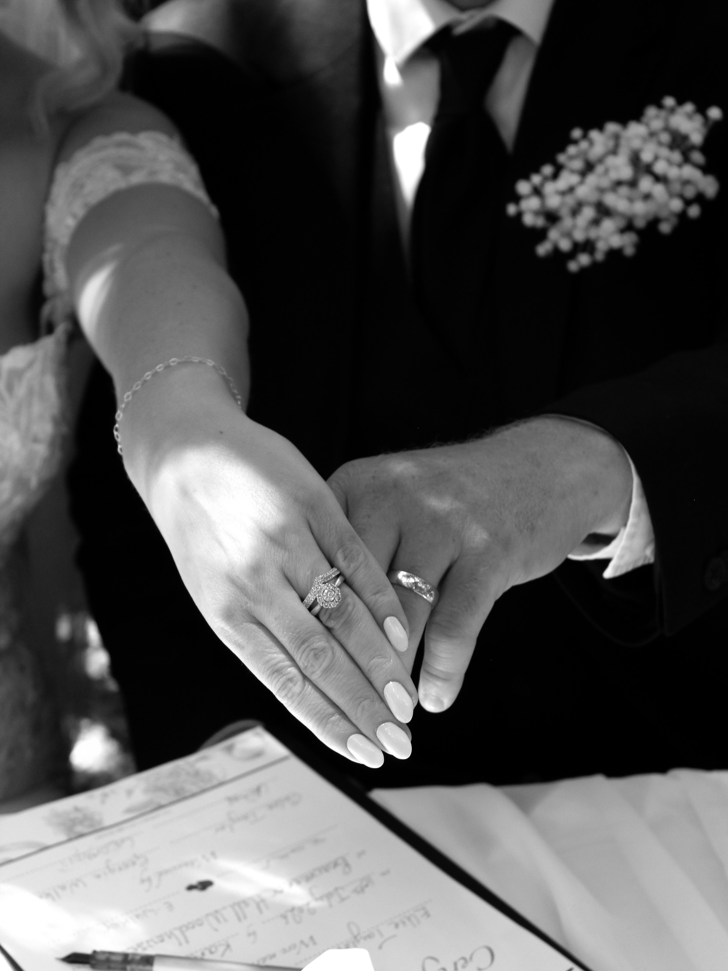 Just married, in the smallest details ✨💍

From meet me halfway, to forever 🤍

Beautiful bride &amp; groom - @ellienicolewalker @elliott1922 👰🏼&zwj;♀️🤵🏼&zwj;♂️

The beauty is always in the details 🤍
From the perfectly styled DIY package setup @