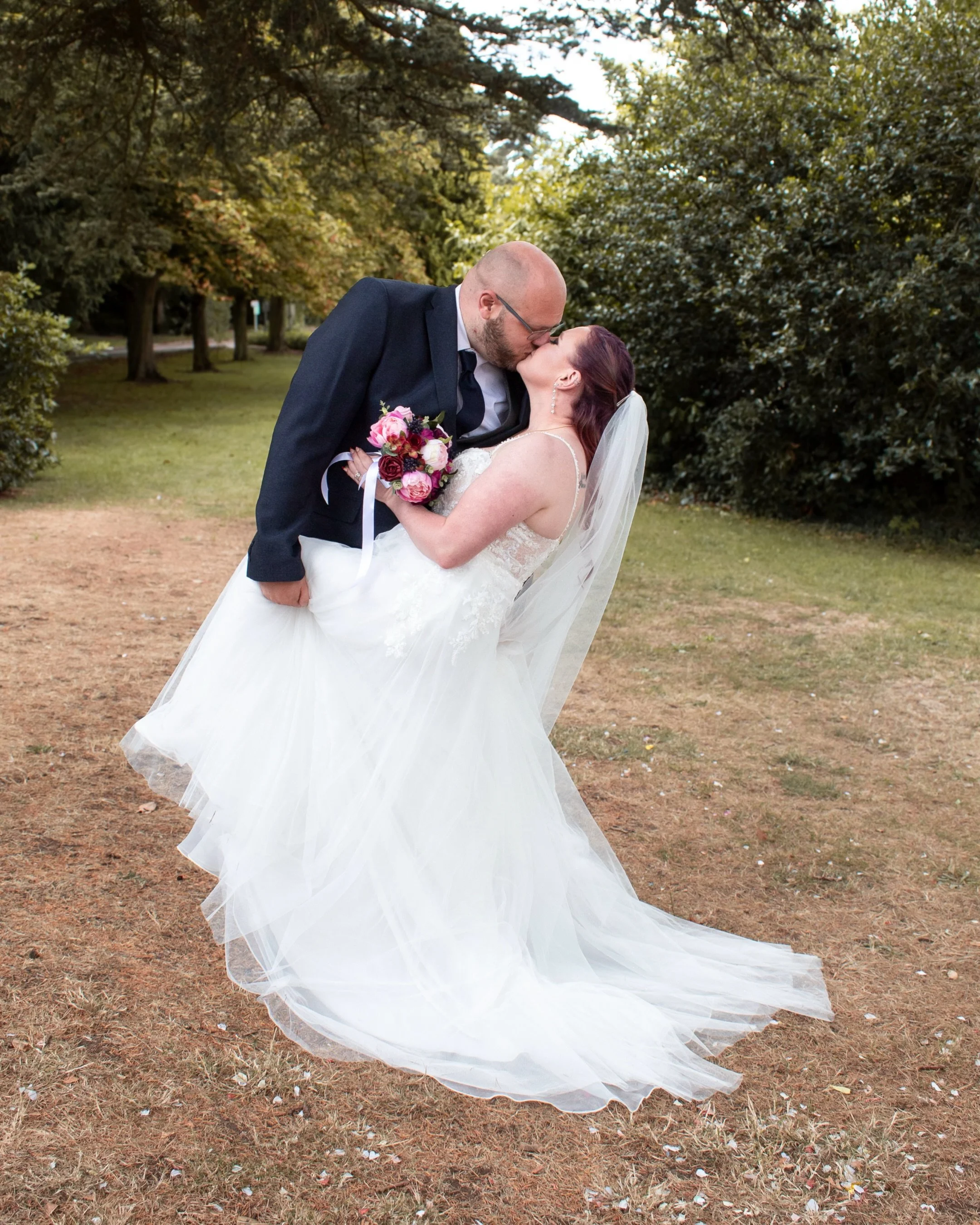 Finally giving this beautiful day the space it deserves on the grid&hellip; a little late, but some stories are worth the wait ✨

Steff &amp; Scott&rsquo;s wedding has been quietly sitting in my camera roll, and every time I revisit it, it still feel