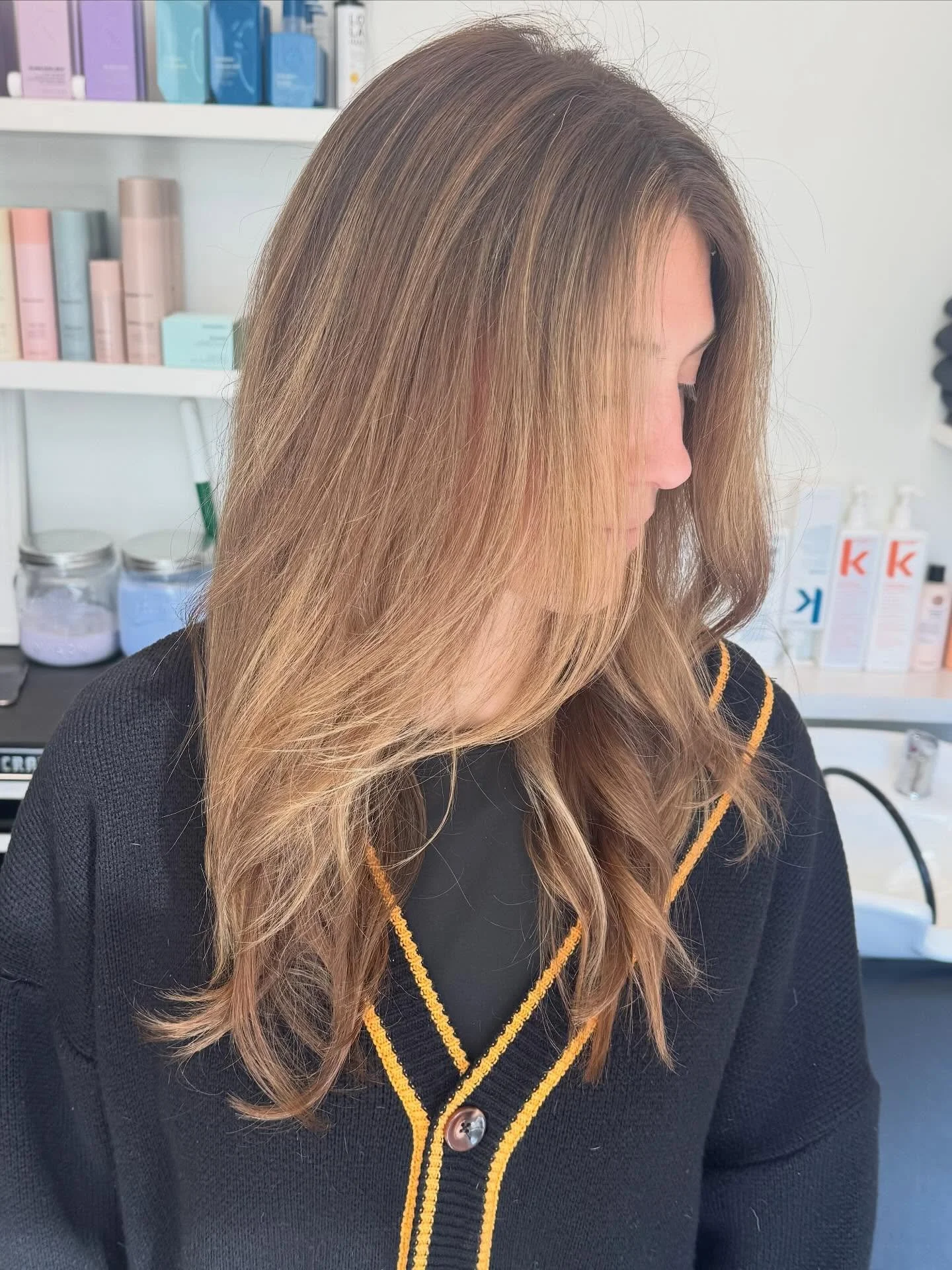 We love a reverse braided balayage🤤 so soft and stunning!

#chicago#chicagohairstylist#lakeview#balayage