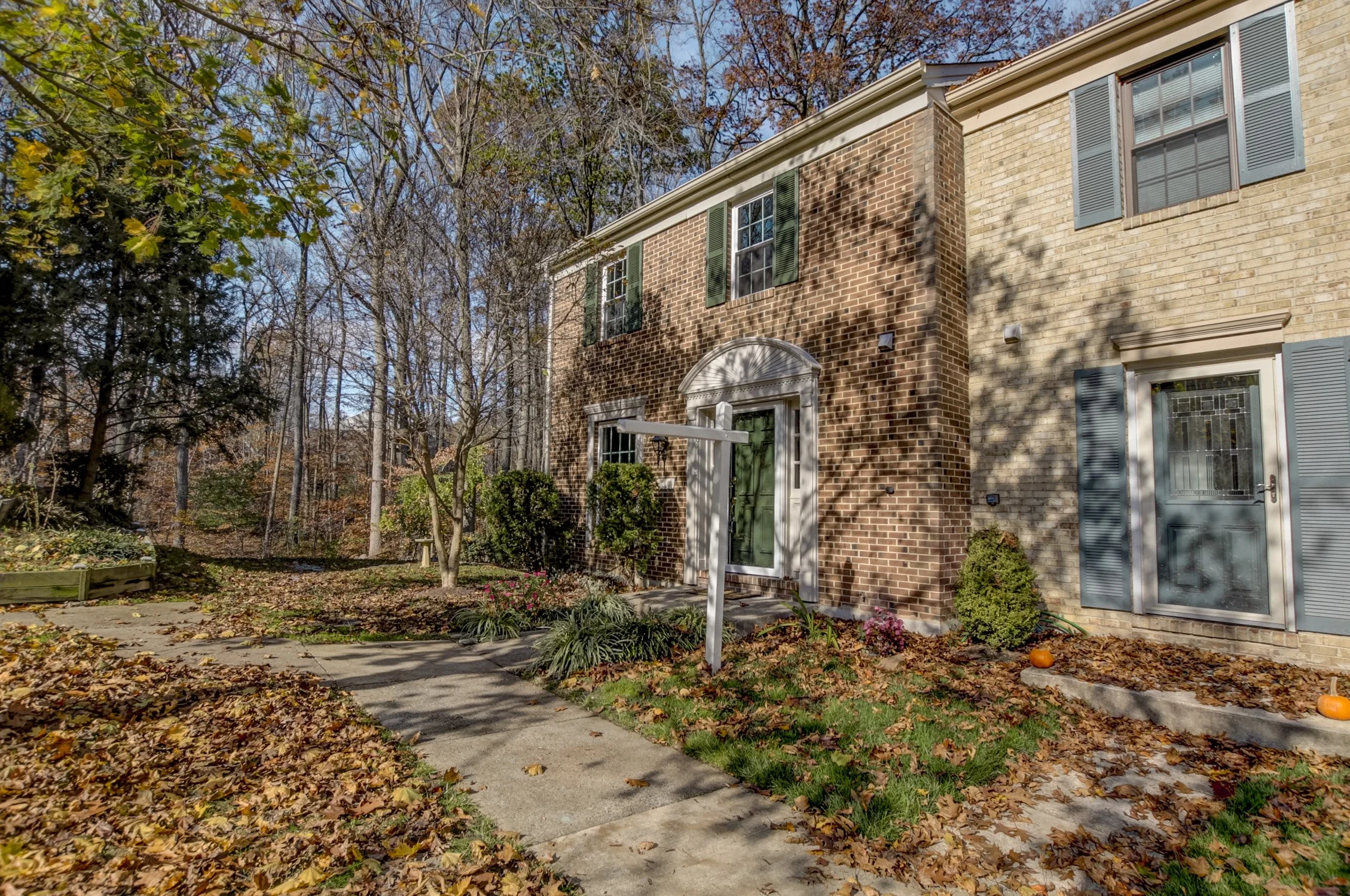 Burke Townhome For Sale with All New Updates | 6001 Heathwick Court, Burke VA 20015