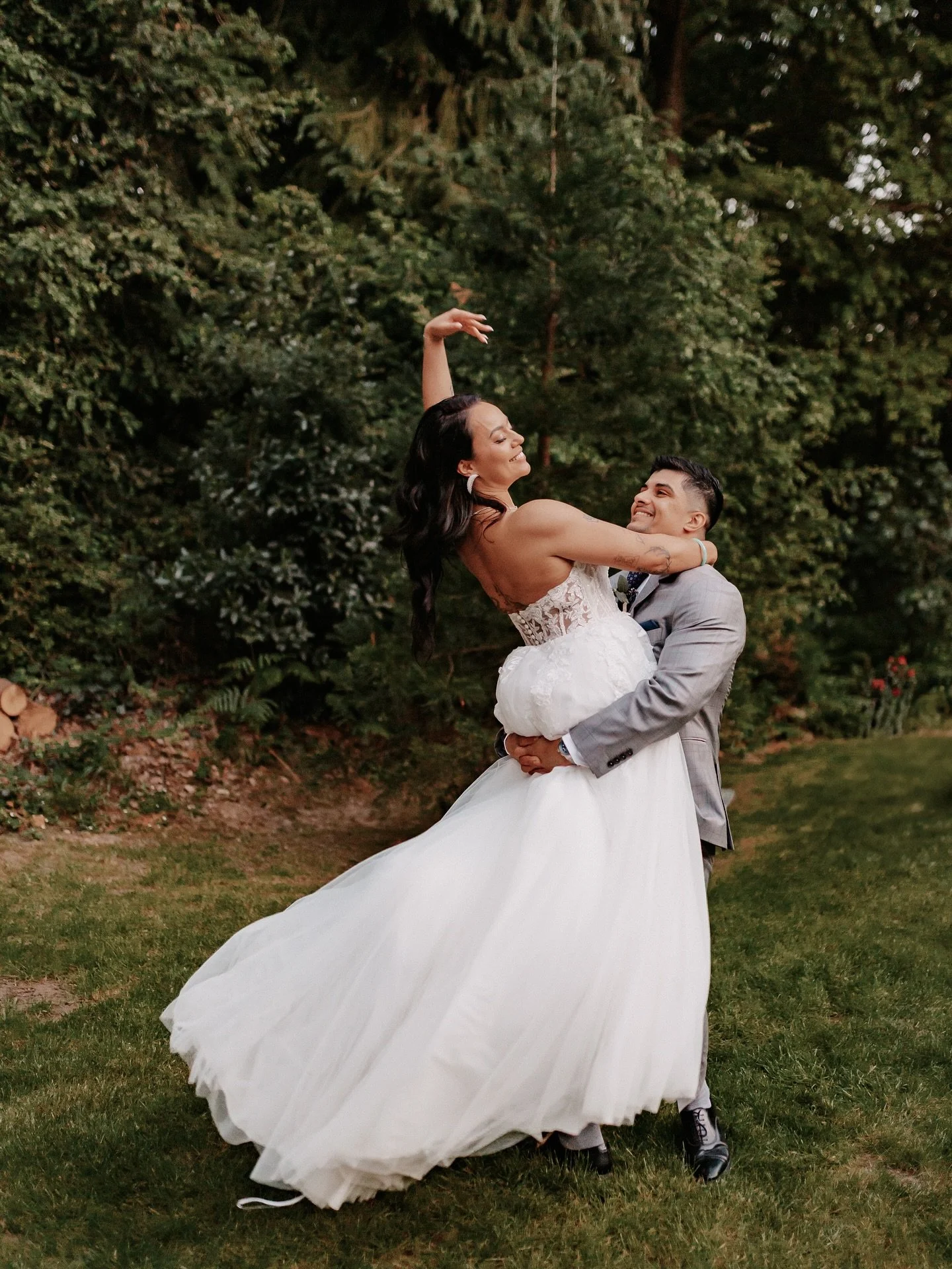 Retour en images sur ce magnifique mariage, captur&eacute; avec talent par @alextherryphotographer