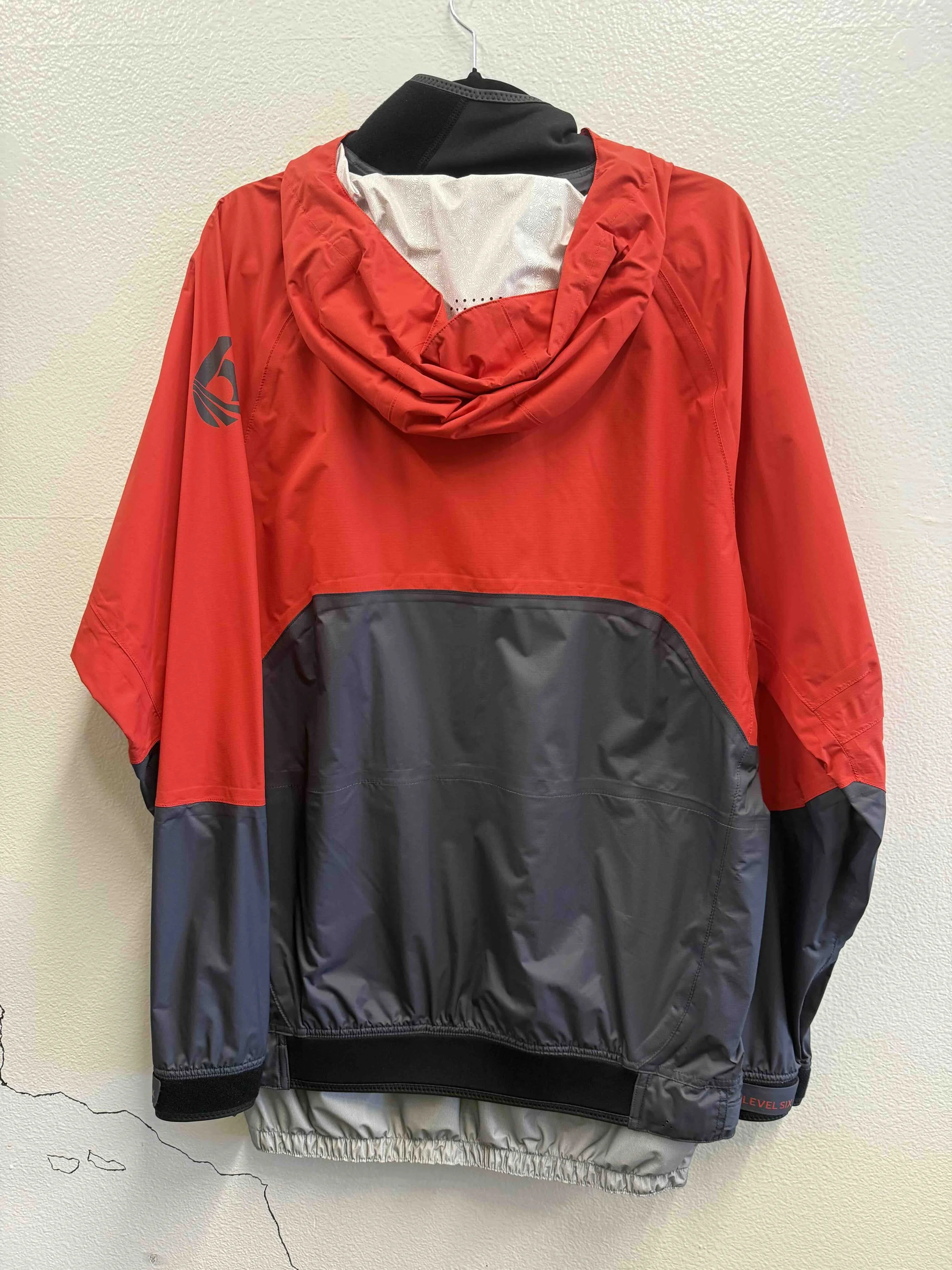 L6 Semi Dry Red back.jpg