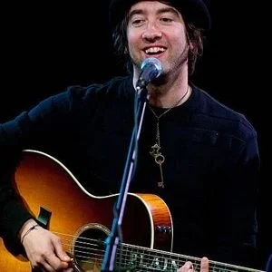 Tom Higgenson - Plain White T’s
