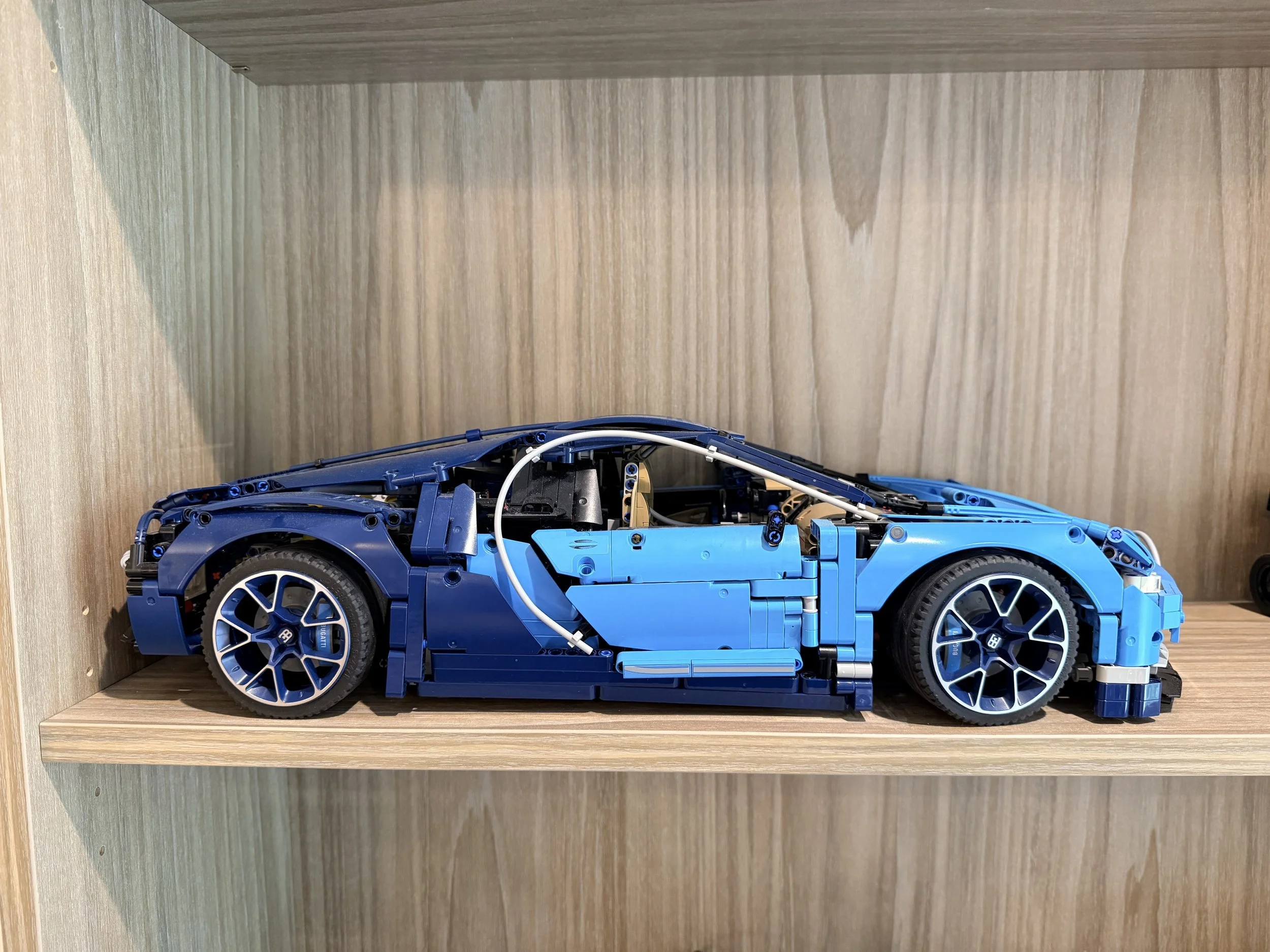LegoBugatti.jpg