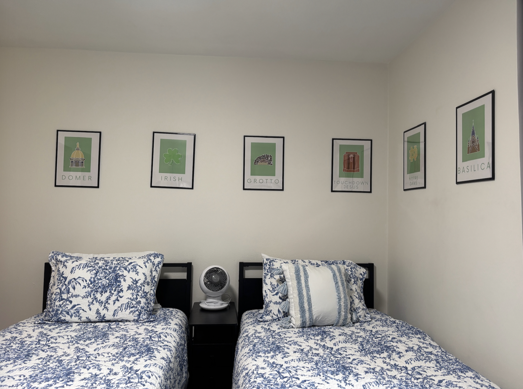 Twin beds in second bedroom 