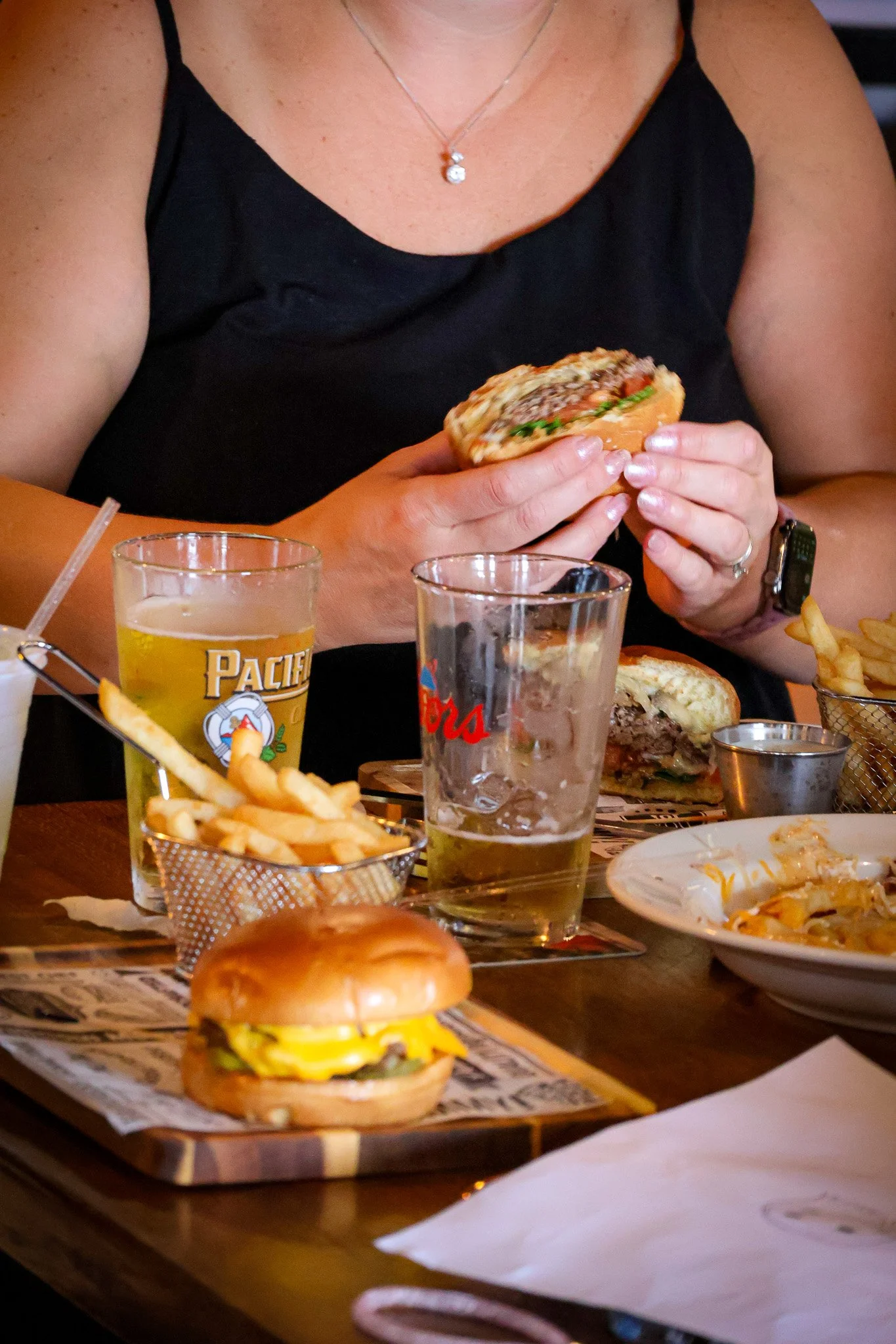 The Hangout food, burger and beers