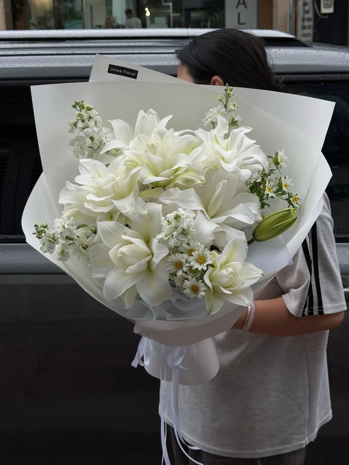 BLANC LILIES:  PURITY
