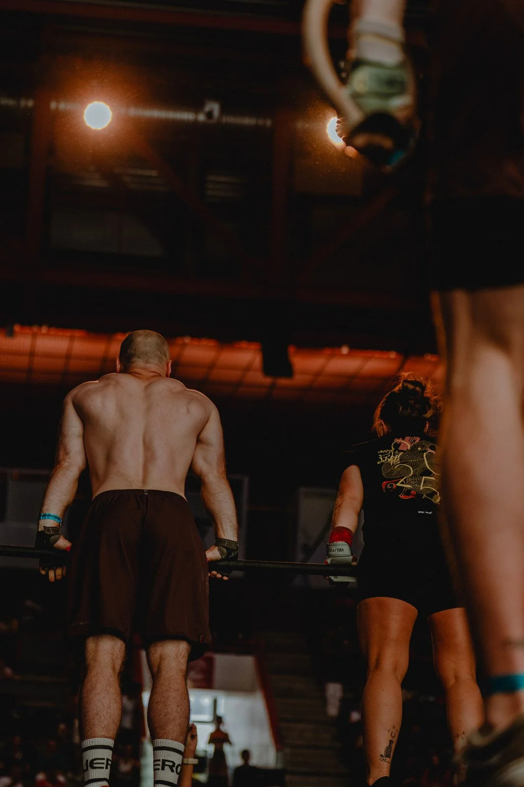 Combattants MMA dans une cage lors d'un événement de sport de combat à Bordeaux — photographe MMA Voar by Tim