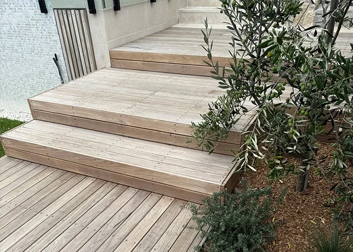 DECKING