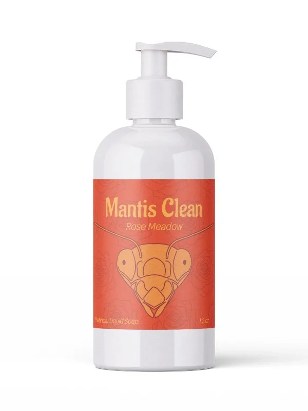 Glossy_Pump_Bottle_Mockup3.jpg
