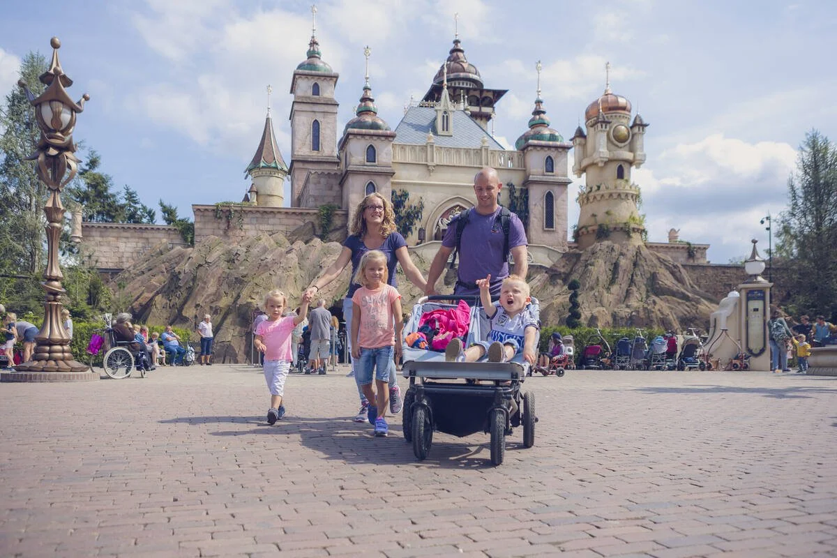 Familie im Efteling Freizeitpark-Resort
