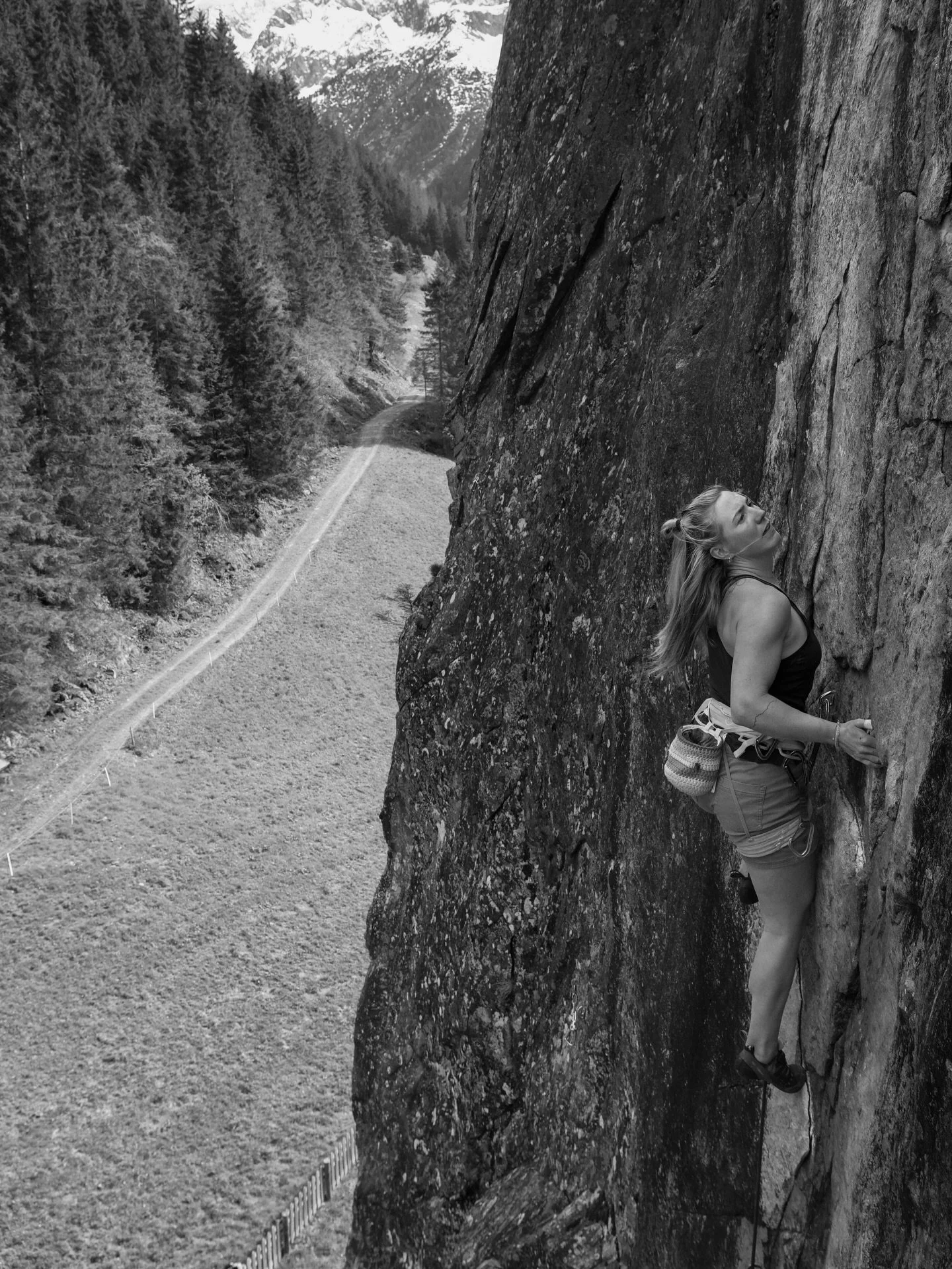 Merci beaucoup life ❤️ Clipping the anchor on my first 8a at Berglsteiner See (4th go &mdash; a soft one!) and flashing Walter at the Jagdgr&uuml;nde after ski touring in the morning felt so unreal, considering my shoulder surgery was only five month