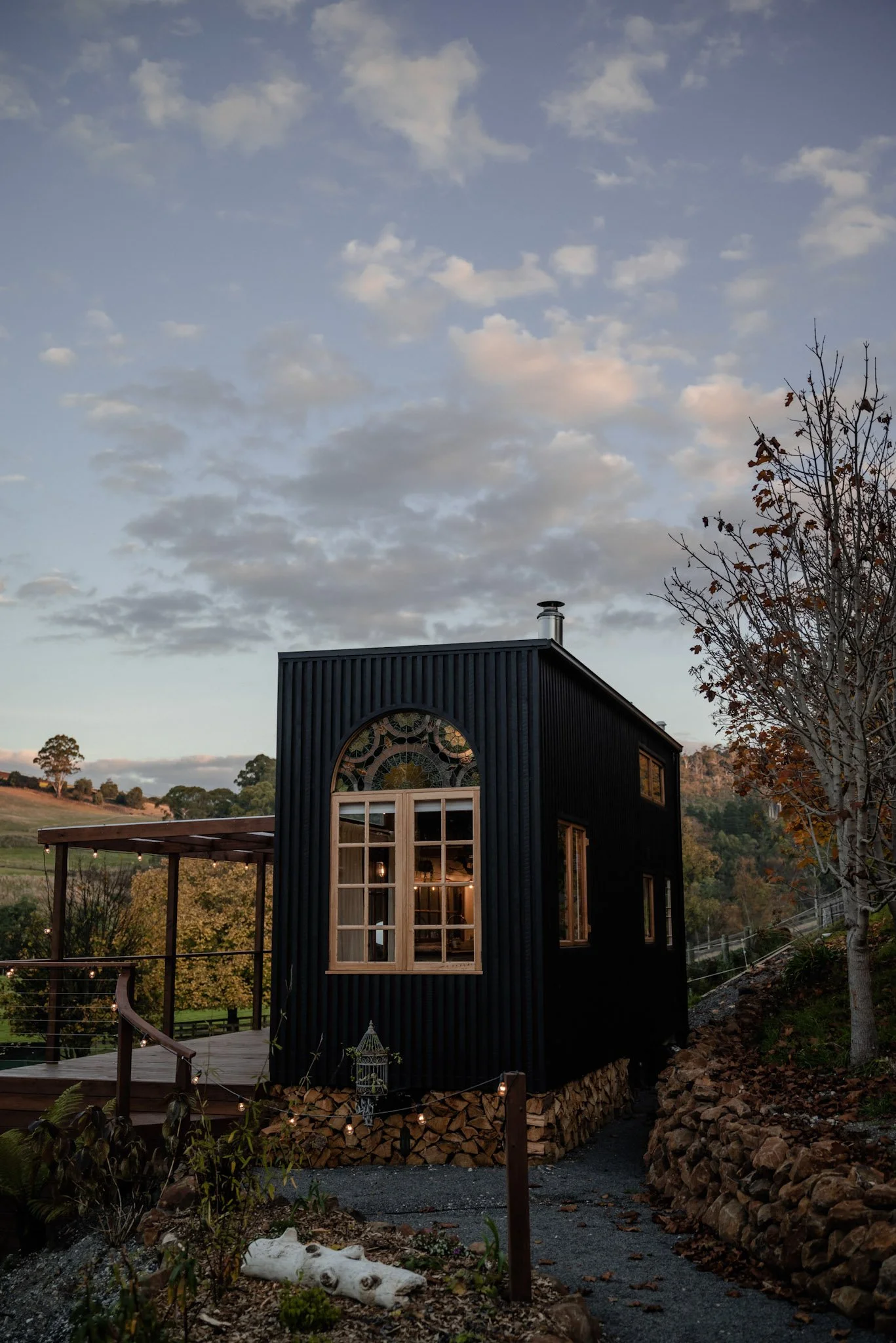 Tassie_tinyhome_stainglasswindo_02.jpg