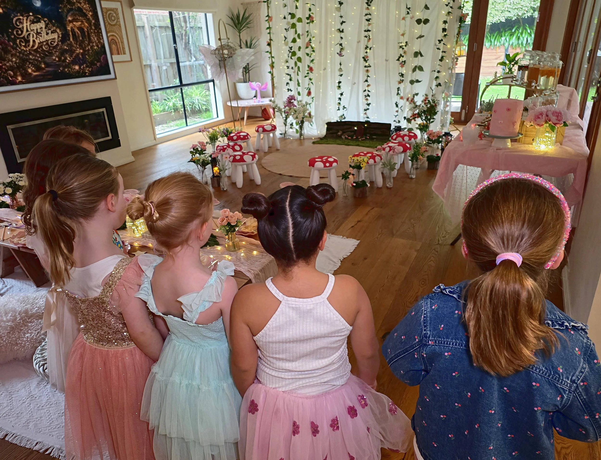 Fairy party guests seeing the enchanted garden for the first time as they arrive