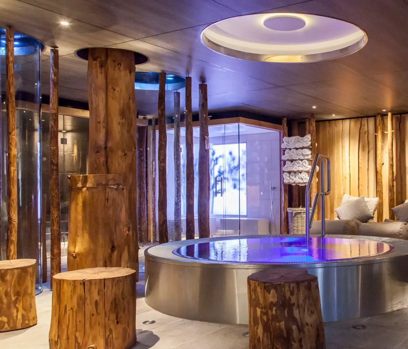 Forest-inspired thermal suite with hydrotherapy pool at Champneys Forest Mere