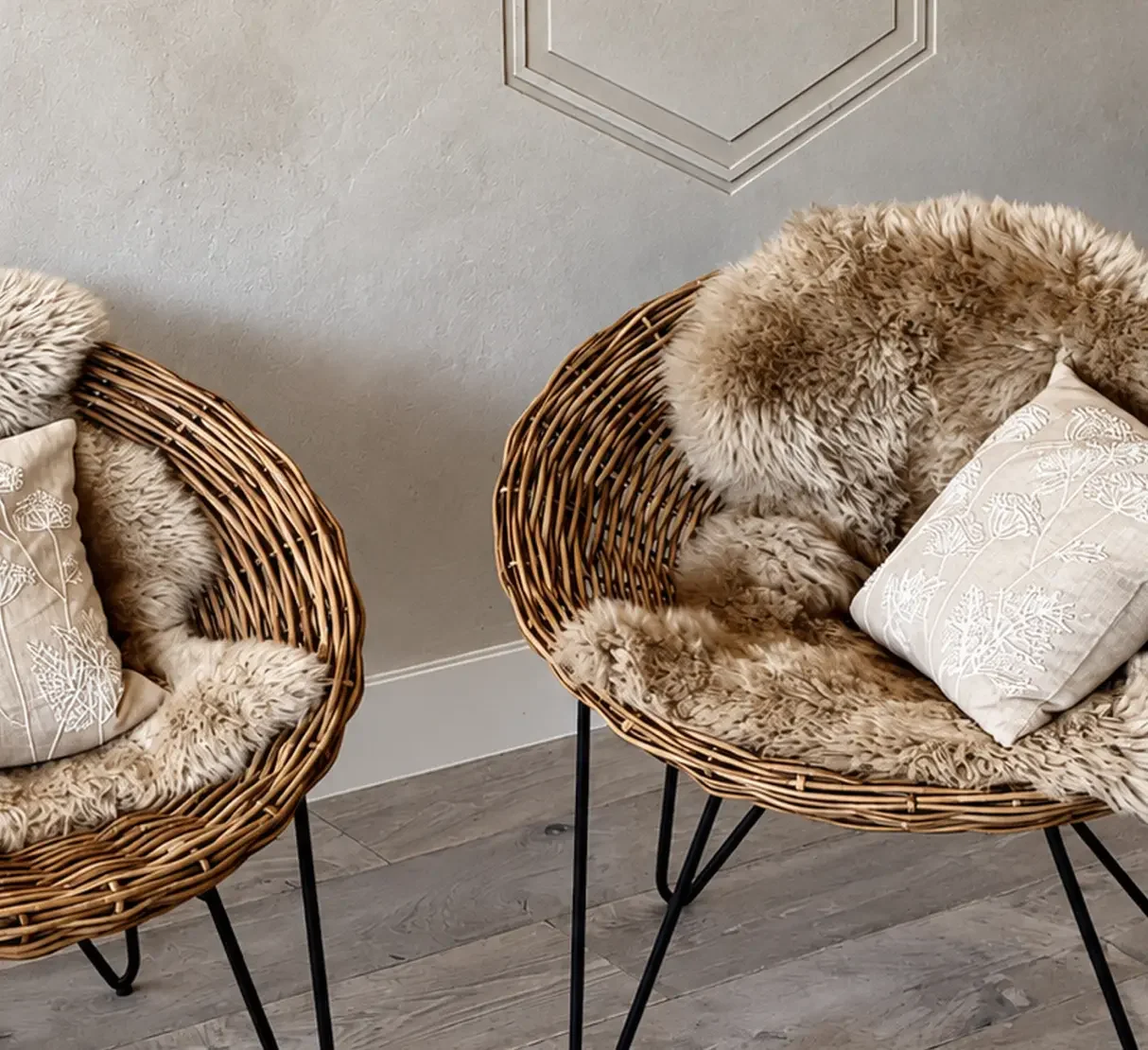 silverlake-spa-reception-seating-detail.jpg  Woven lounge chairs with soft furnishings creating a relaxed, natural feel within the Silverlake Spa reception.