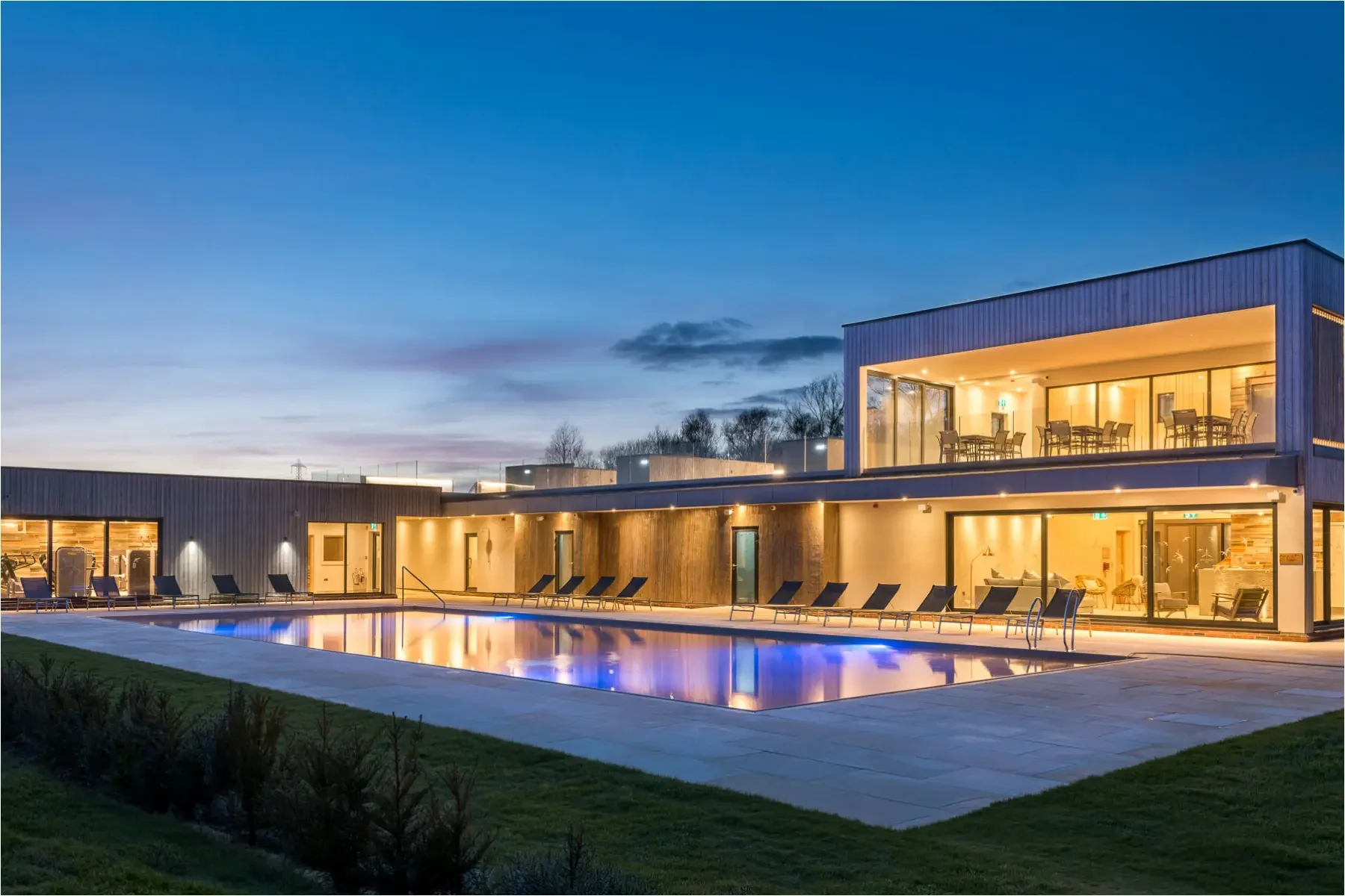 Outdoor swimming pool at Hurricane Spa, Silverlake Estate in Dorset