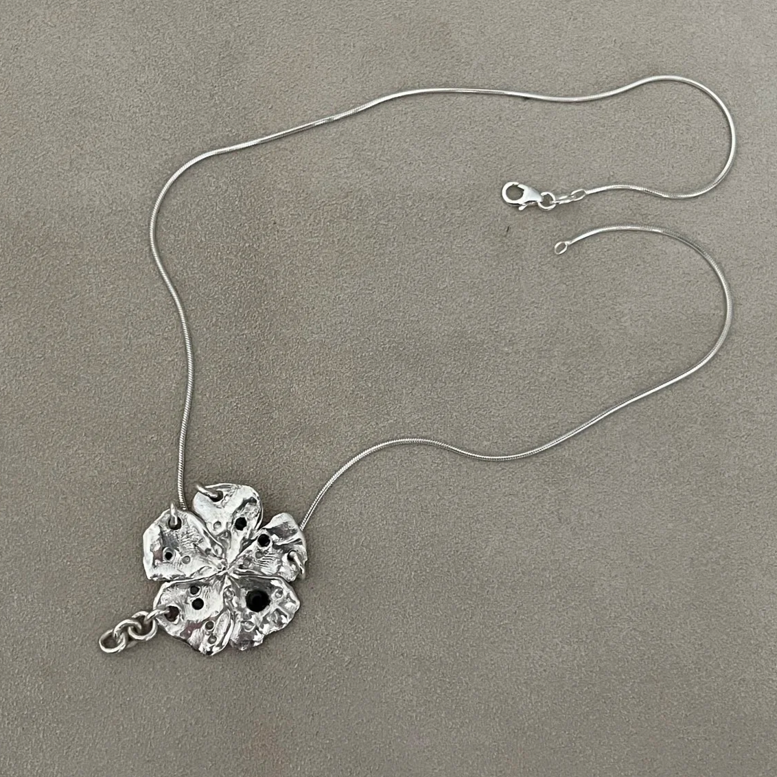 FLORETA NECKLACE