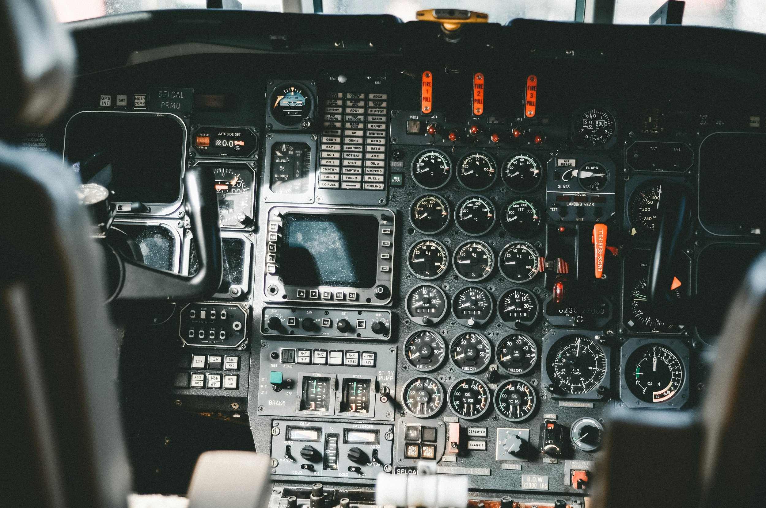 Airplane cockpit avionics