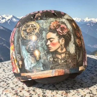 helmet 3.jpg