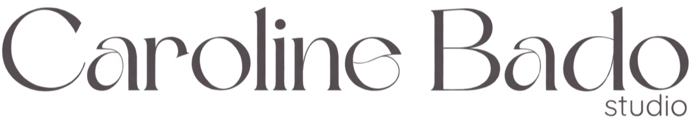 Logotipo Caroline Bado Studio.