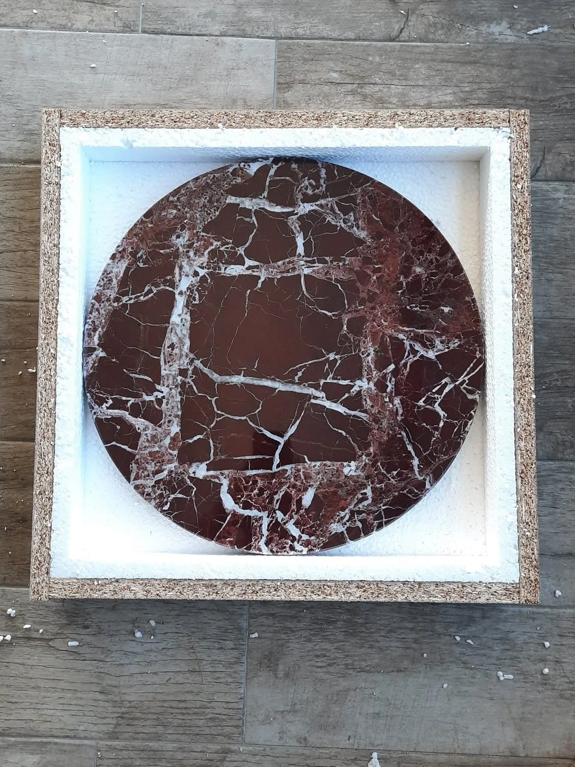 Tabletop in protective packaging