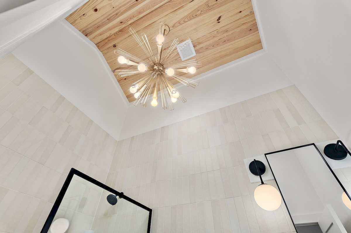 30a-luxury-vacation-rental-interior-detail.png