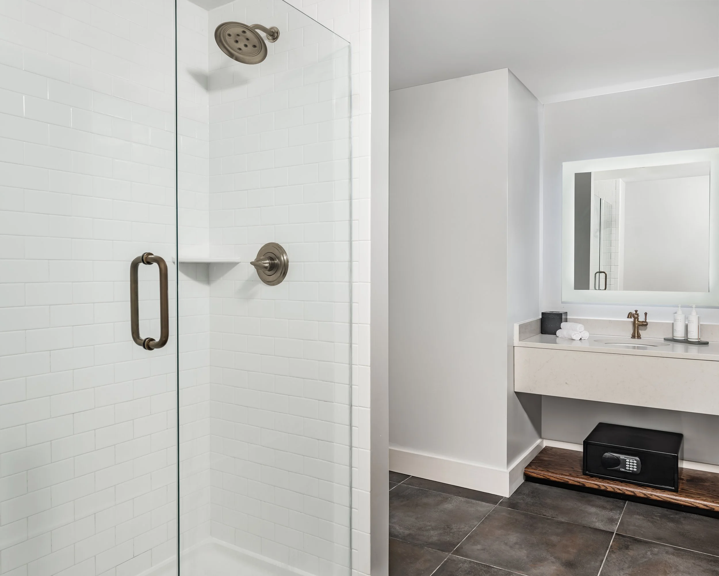 MGMSS-102-Bathroom-Shower.jpg