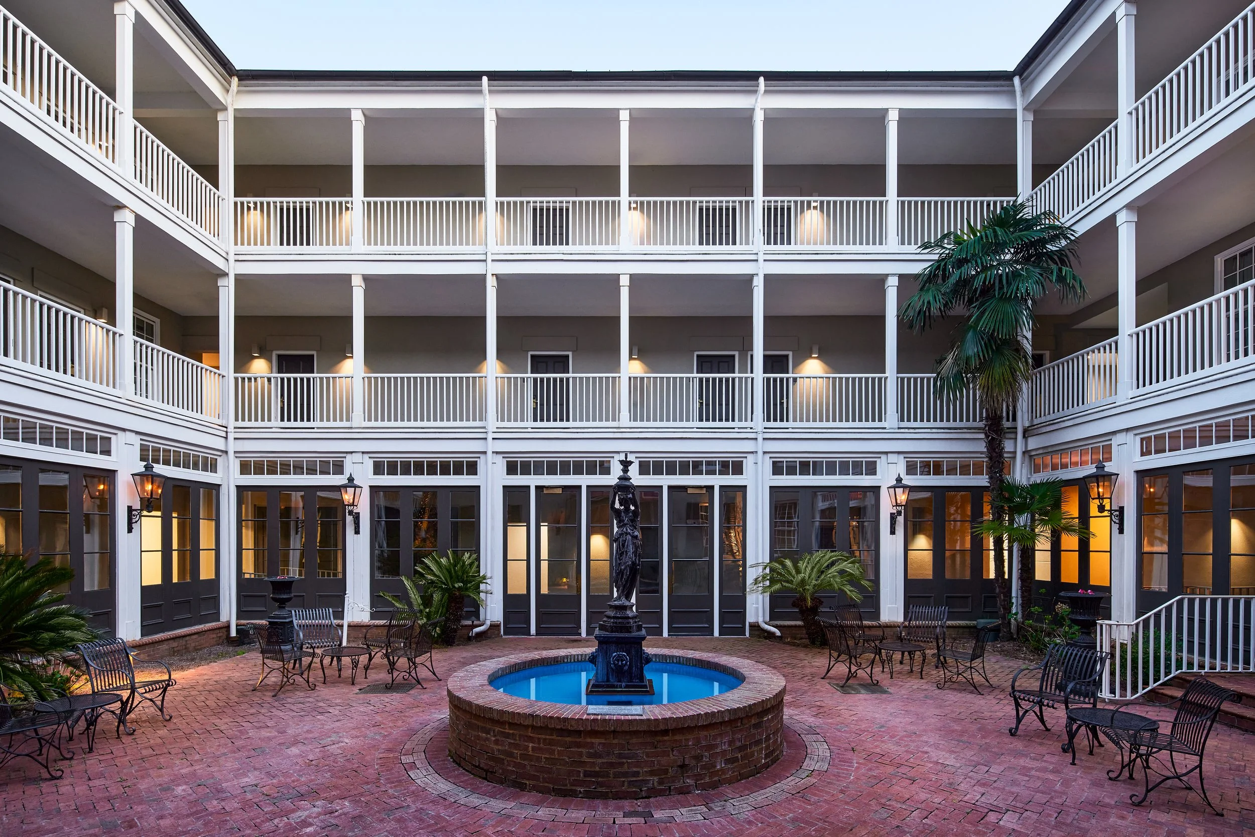 StJames-Bathroom-Courtyard.jpg