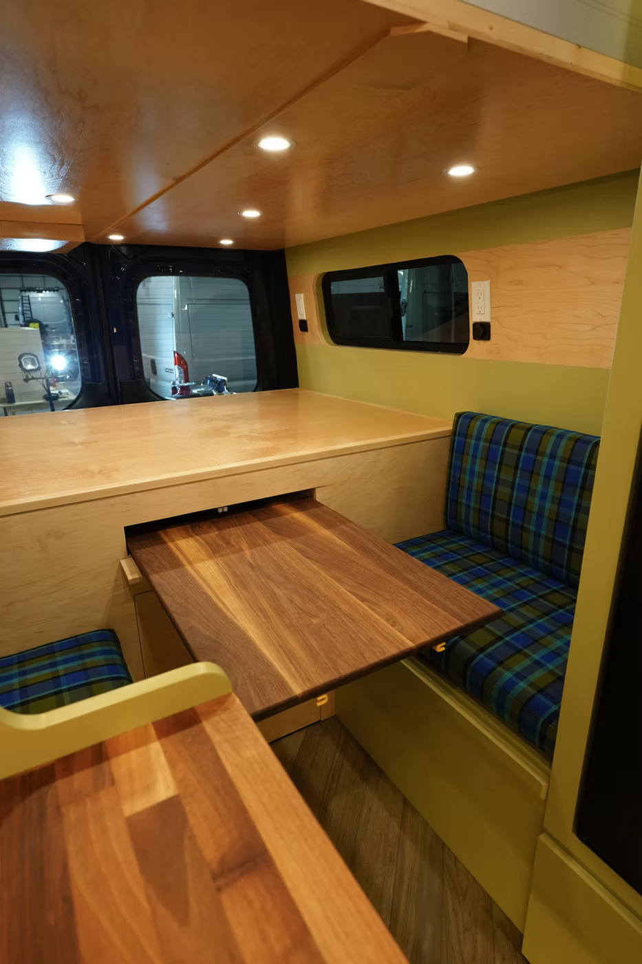 Mercedes Sprinter 170" Plaid