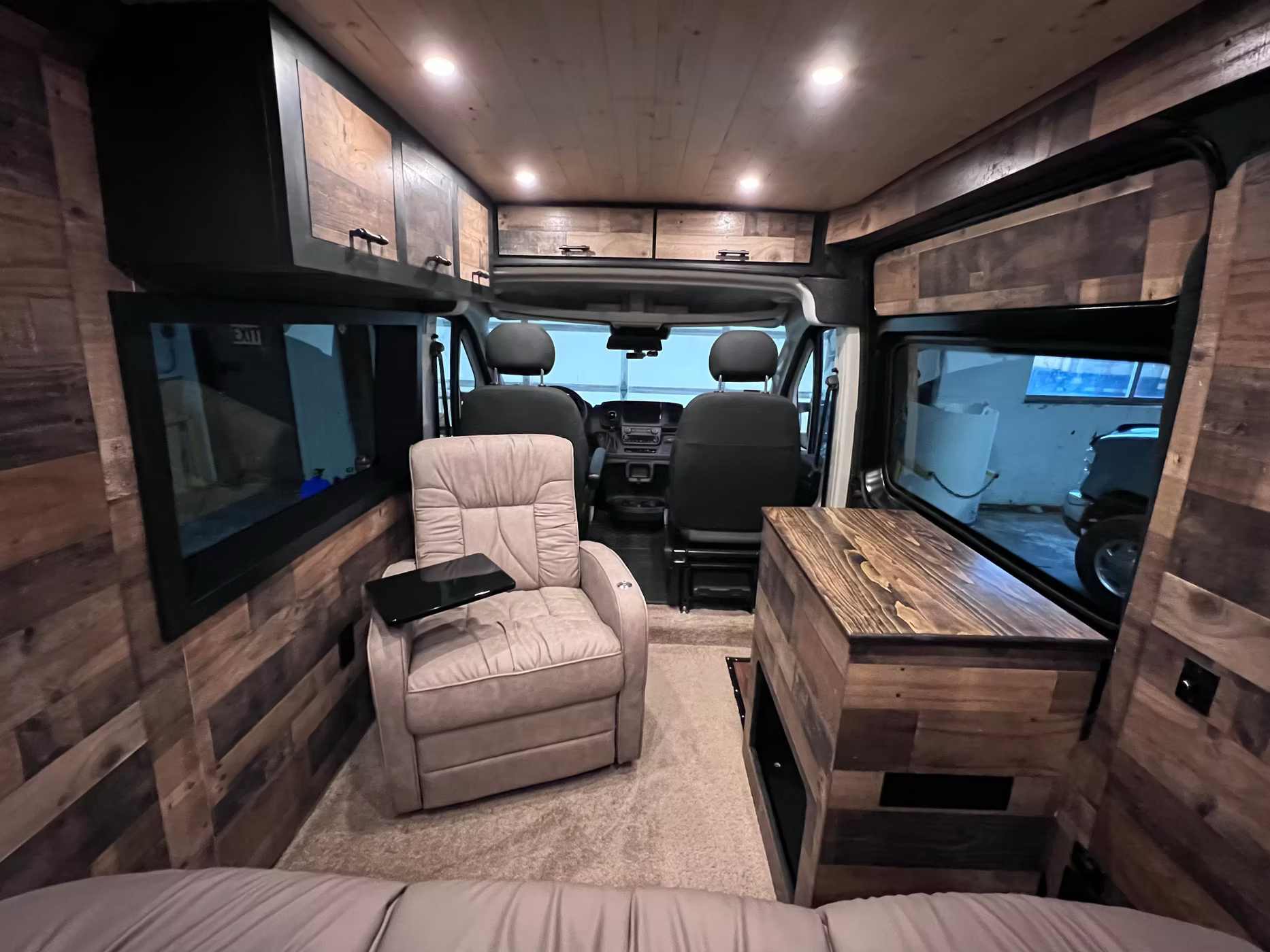Ram Promaster 136" Dark Wood