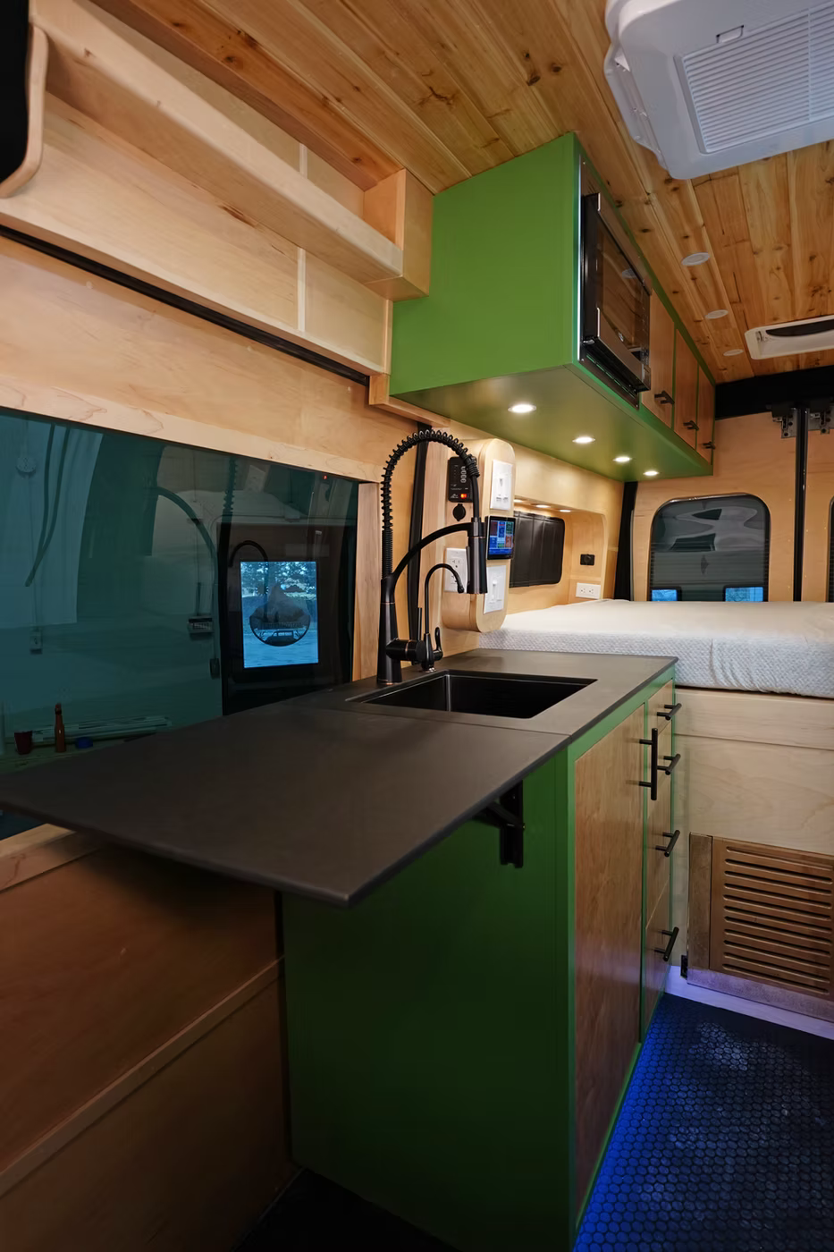 Ford Transit 148" High Roof Green