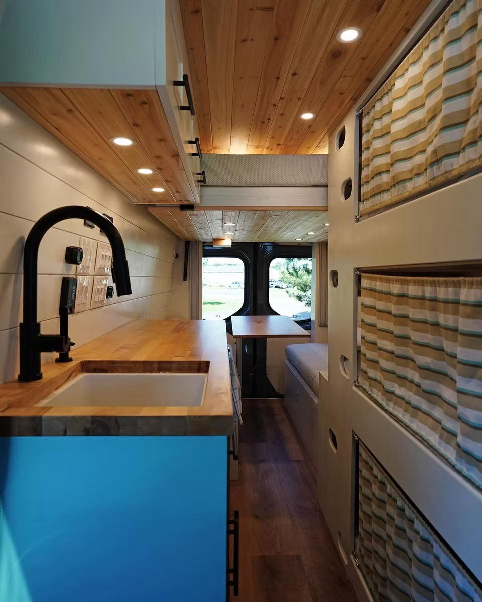 Mercedes Sprinter 170" Extended