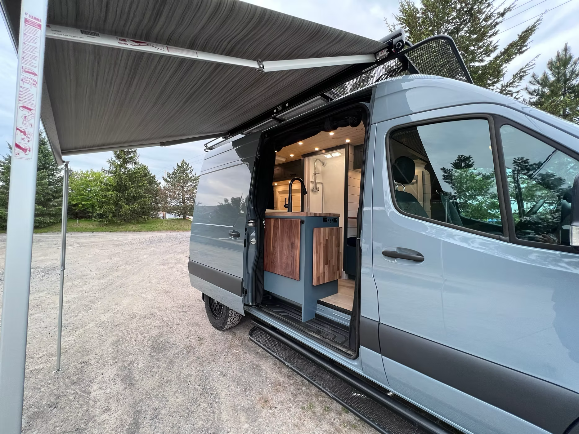 Mercedes Sprinter 144" Solar