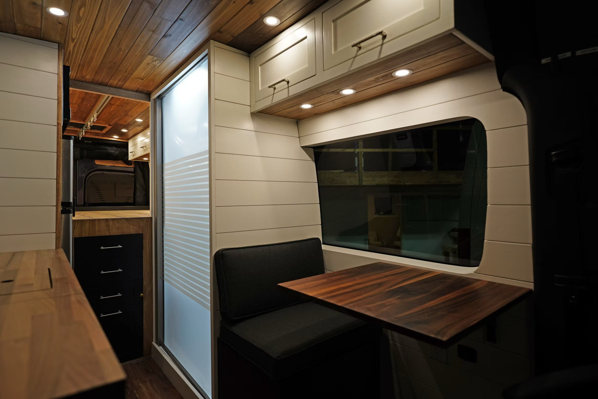 Mercedes Sprinter 170" B&W