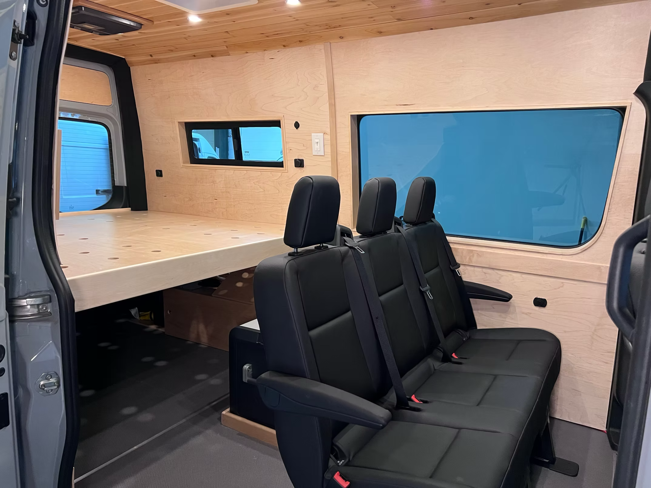 Mercedes Sprinter 144" Platform