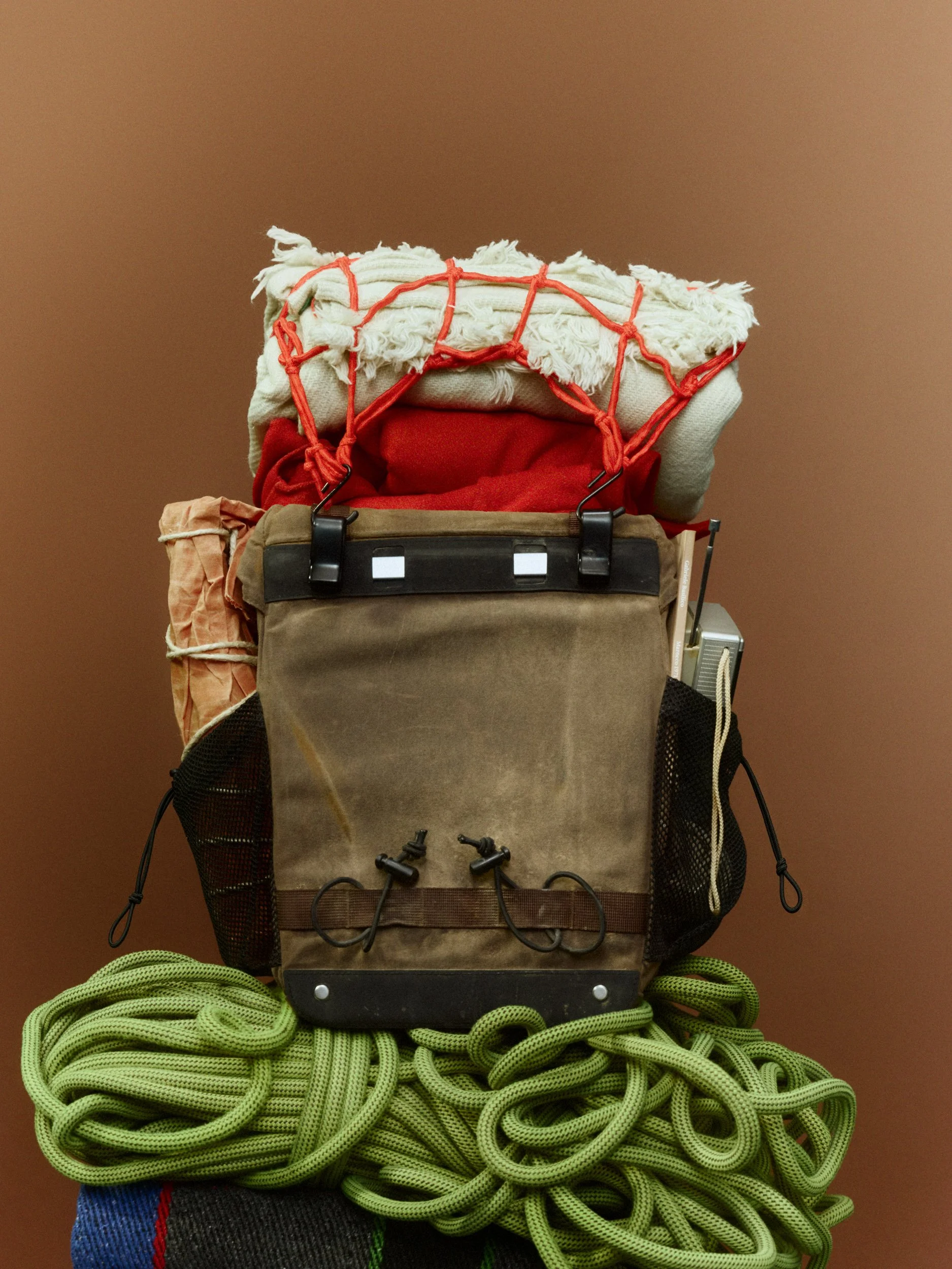 Brooks-England-Traveling-Bags-Collection-7.jpg
