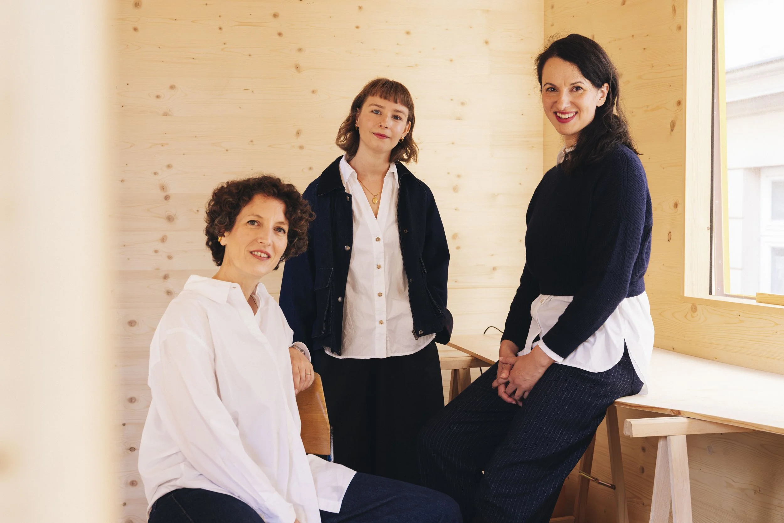 Daniela Scheibe, Sandra Cabrales und Anna-Lena Rückl von d'ns Studio fotografiert von Franziska Freiwald