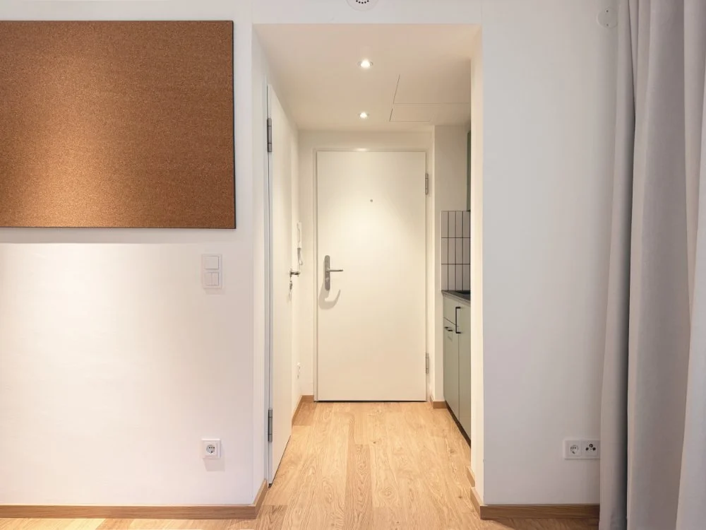 Zimmer im Mitarbeiterhaus J in Mittenwald, geplant von d'ns Studio