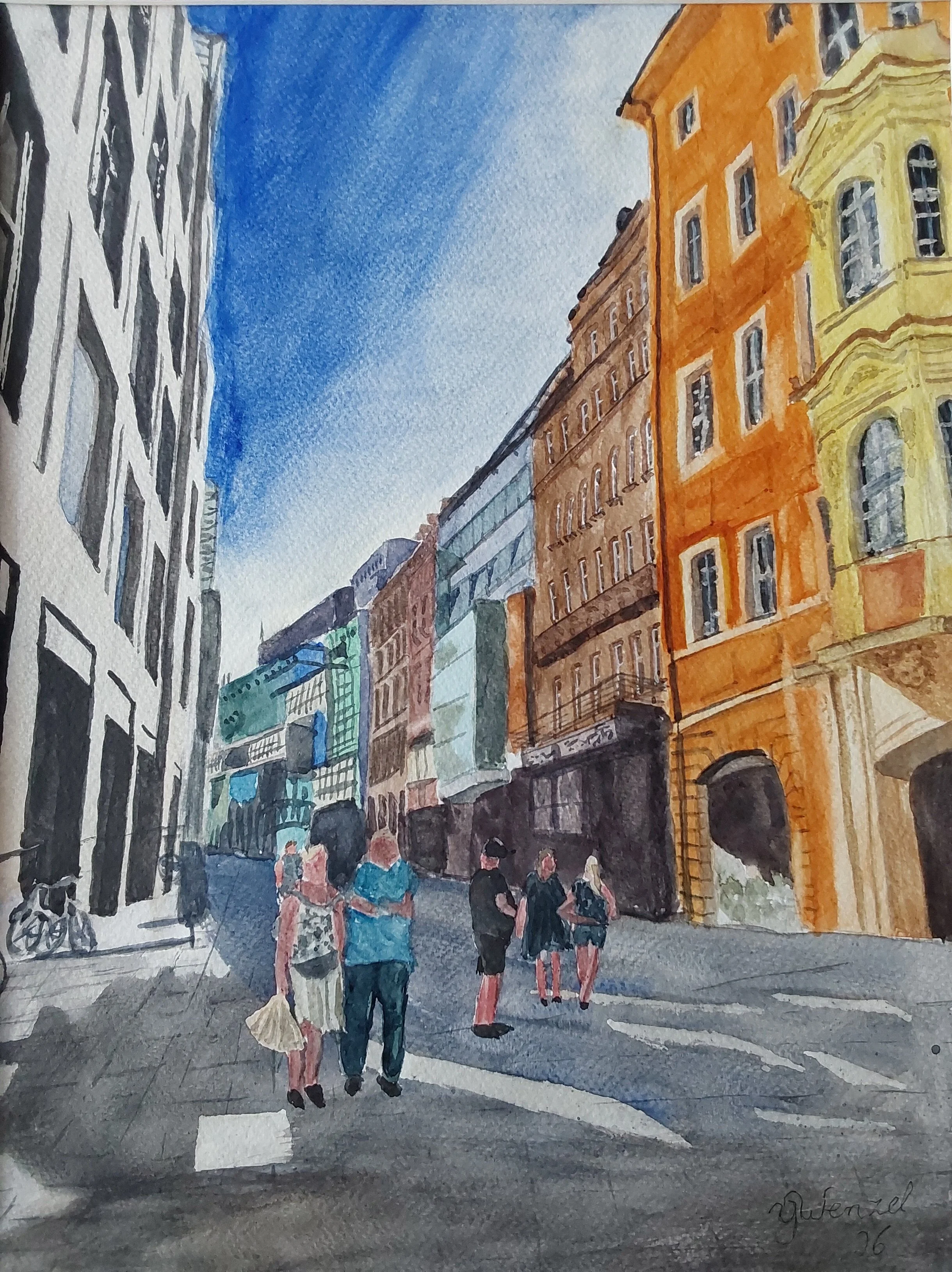 Gasse der Epochen – Eine Leipziger Gasse voller Kontraste: Gründerzeit trifft auf moderne Glasfassaden und nüchternen Beton. Blauer Himmel, kühler Schatten und belebtes Treiben an einem heißen Sommertag.