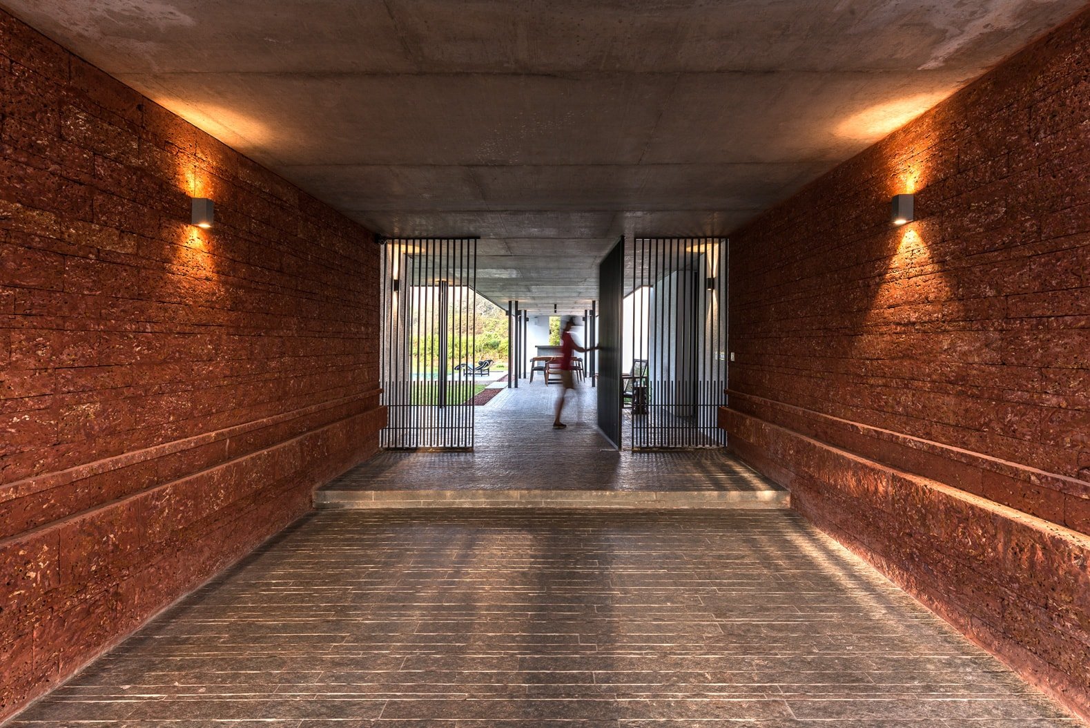 laterite-house03.jpg