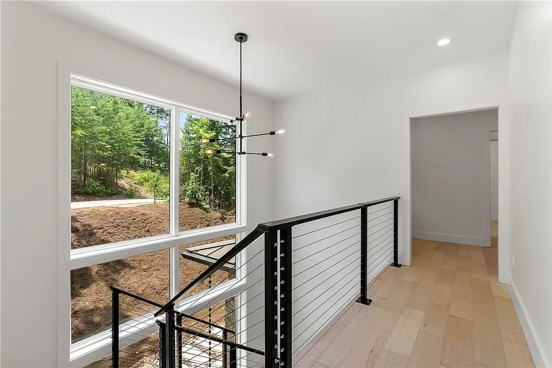 Aluminum cable railing on open loft.