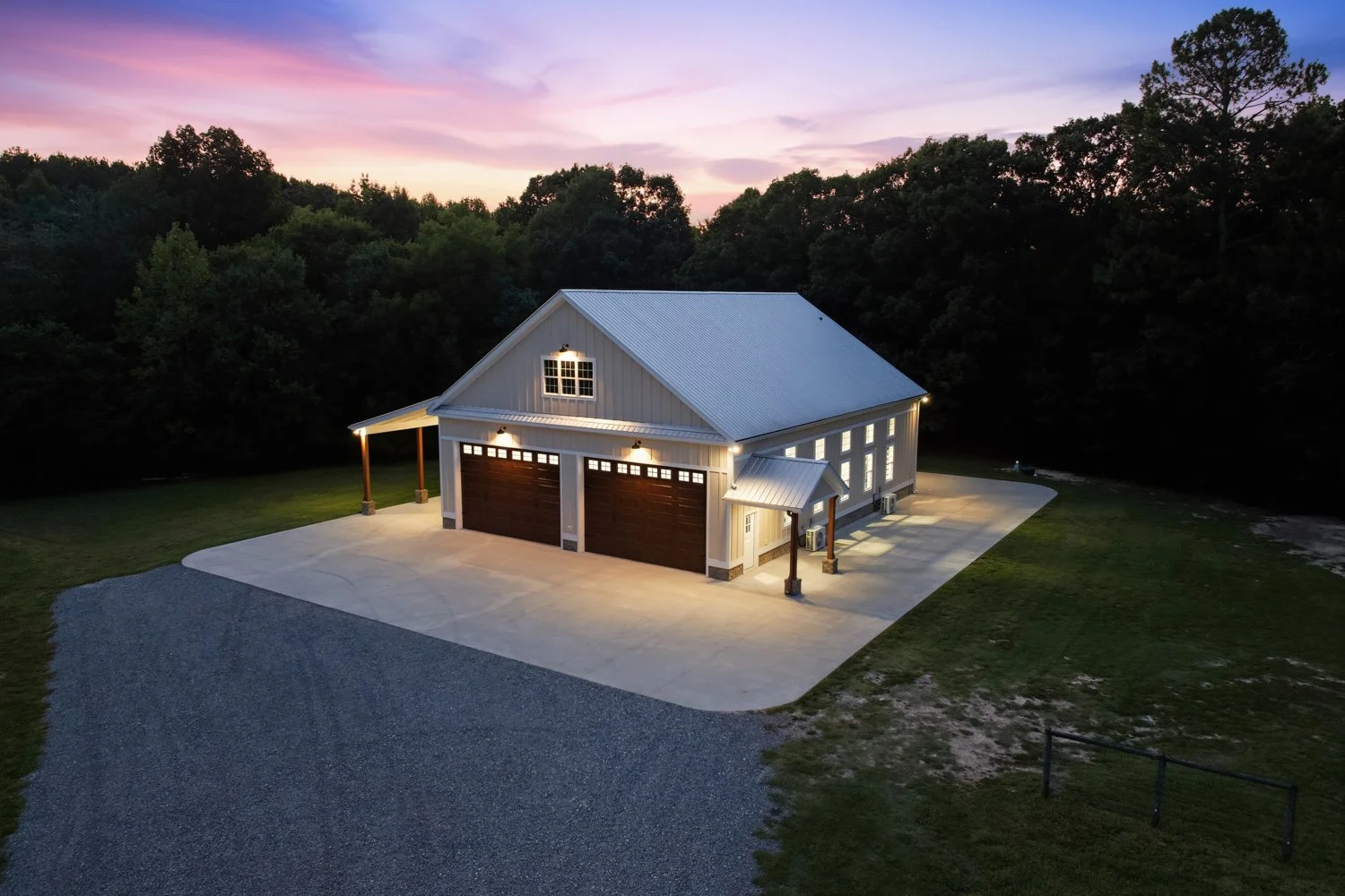 WORKSHOP & GARAGE SPACES