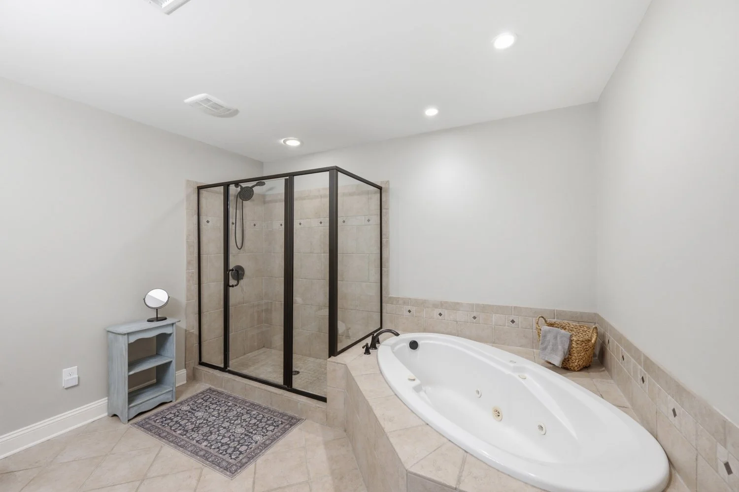 GUEST SPACES